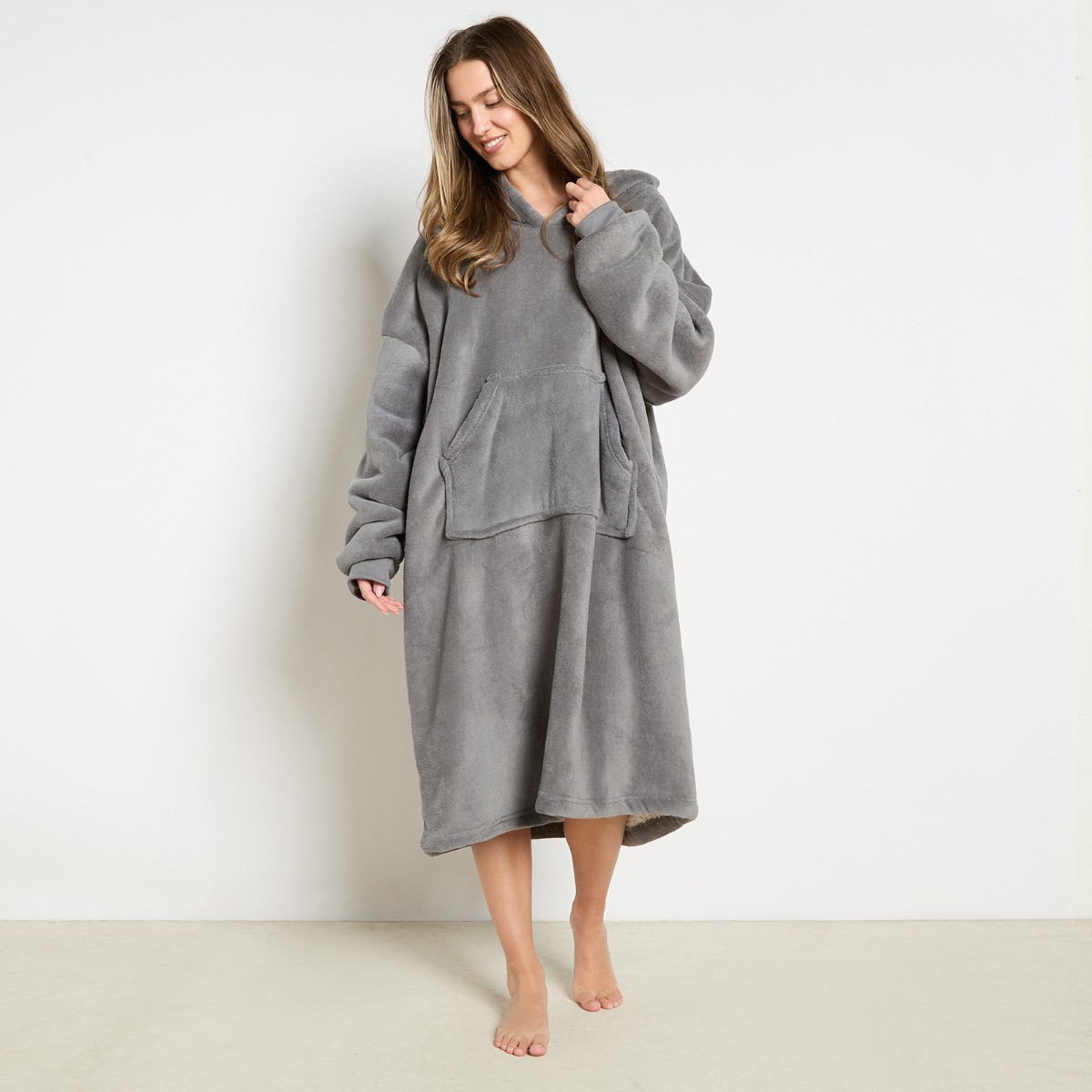 OHS Extra-Long Sherpa Hoodie Blanket - Charcoal >