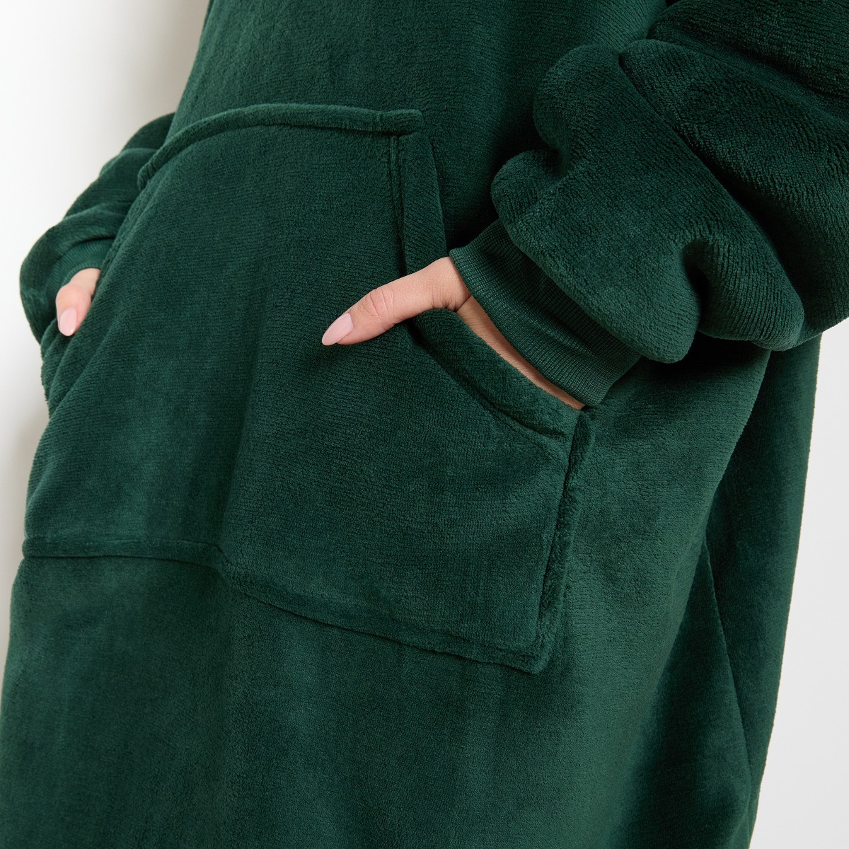 OHS Extra-Long Sherpa Hoodie Blanket - Forest Green >