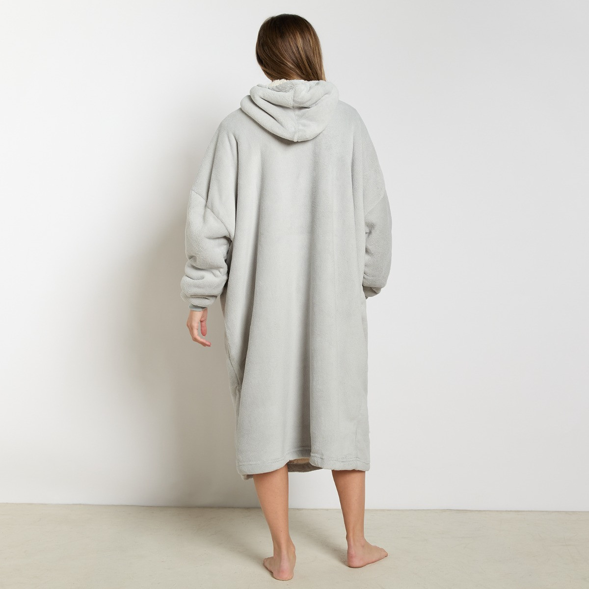  OHS Extra-Long Sherpa Hoodie Blanket - Silver>
