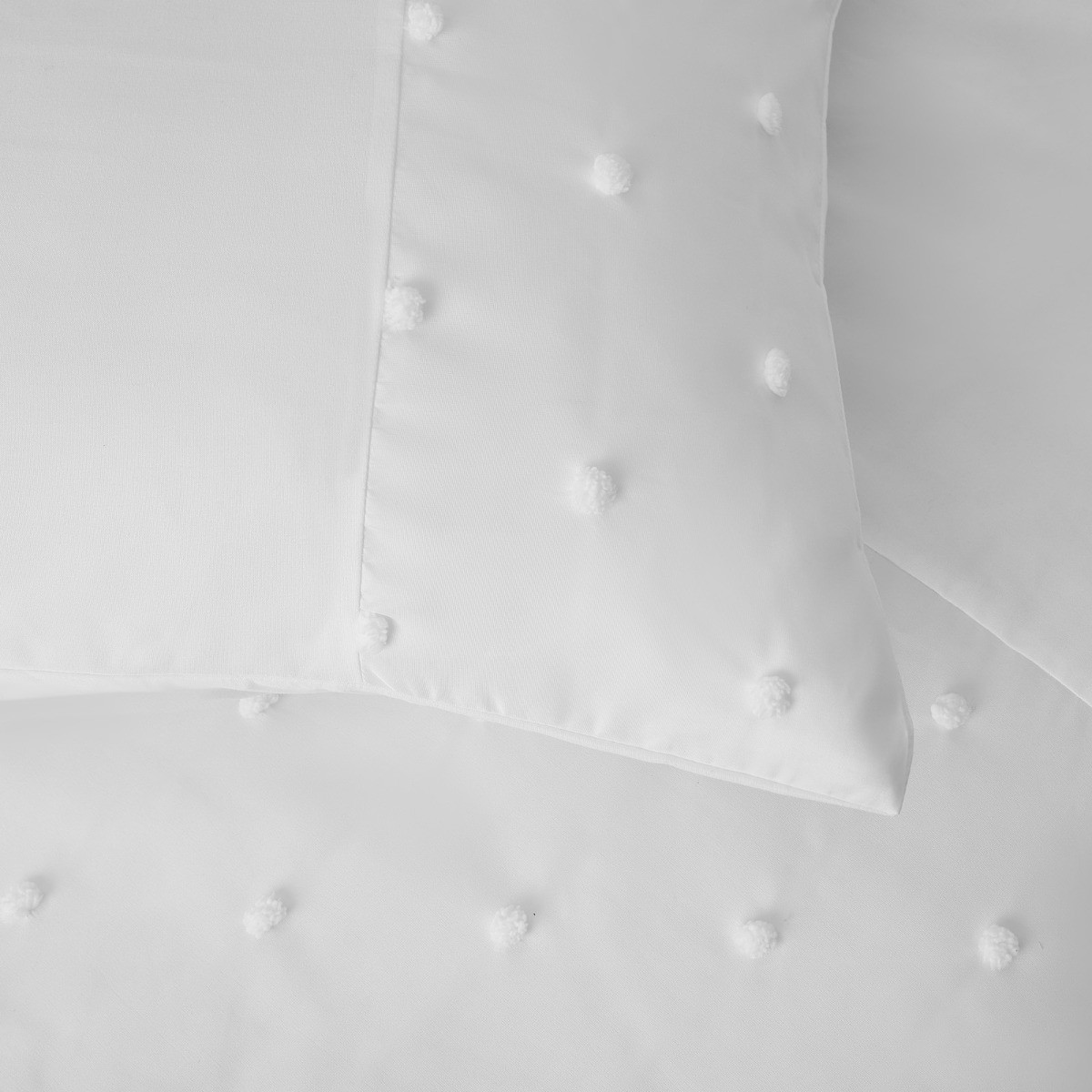 Sienna Tufted Polka Dot Panel Duvet Set - White>
