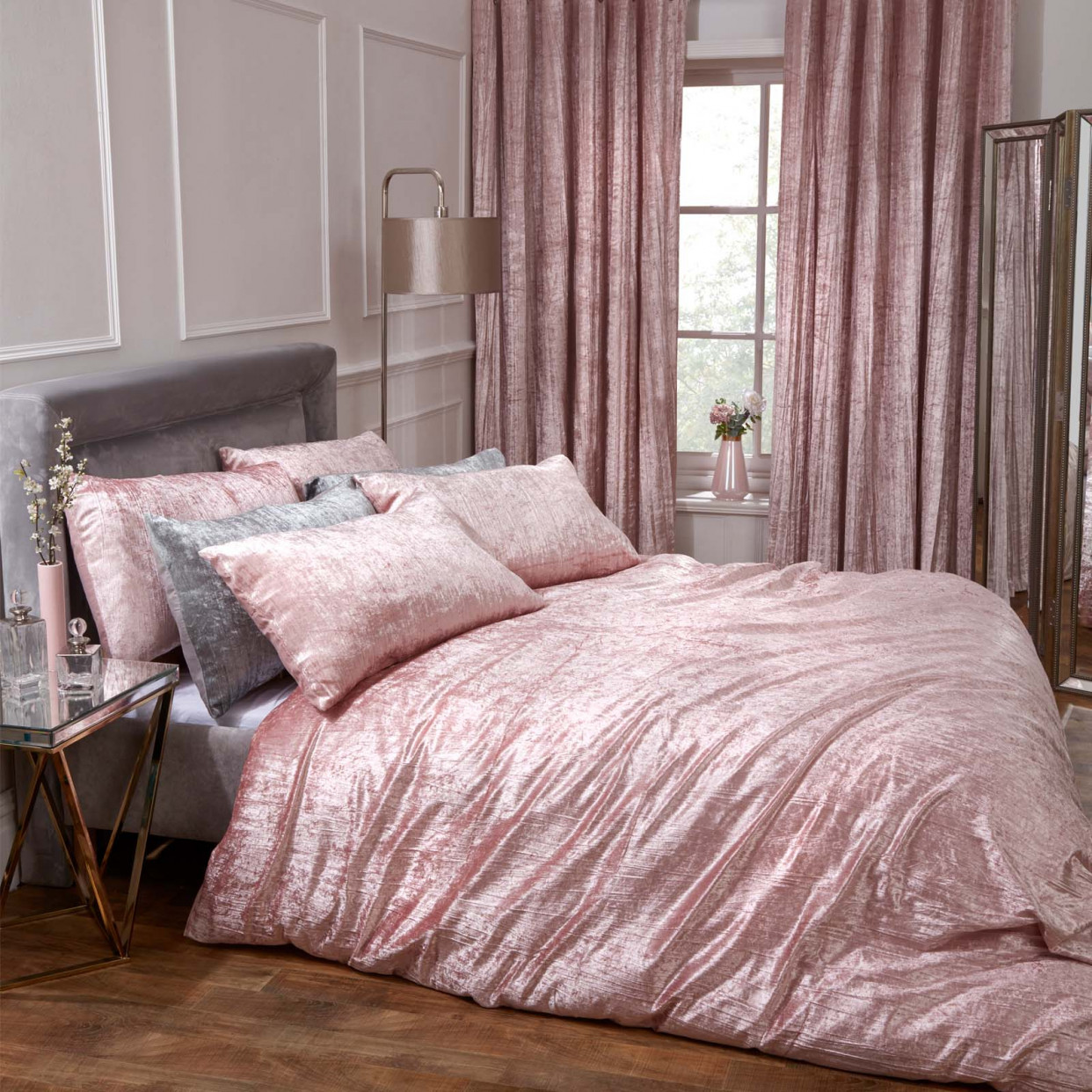 OHS Valencia Crushed Velvet Duvet Set - Blush>