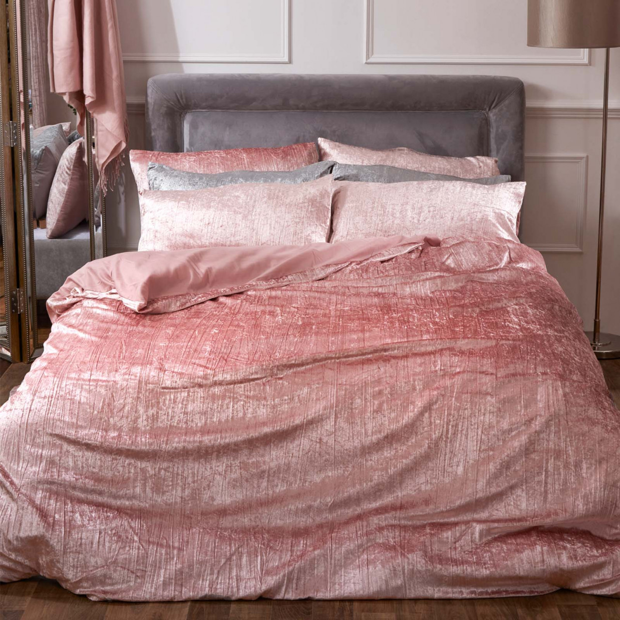 OHS Valencia Crushed Velvet Duvet Set - Blush>