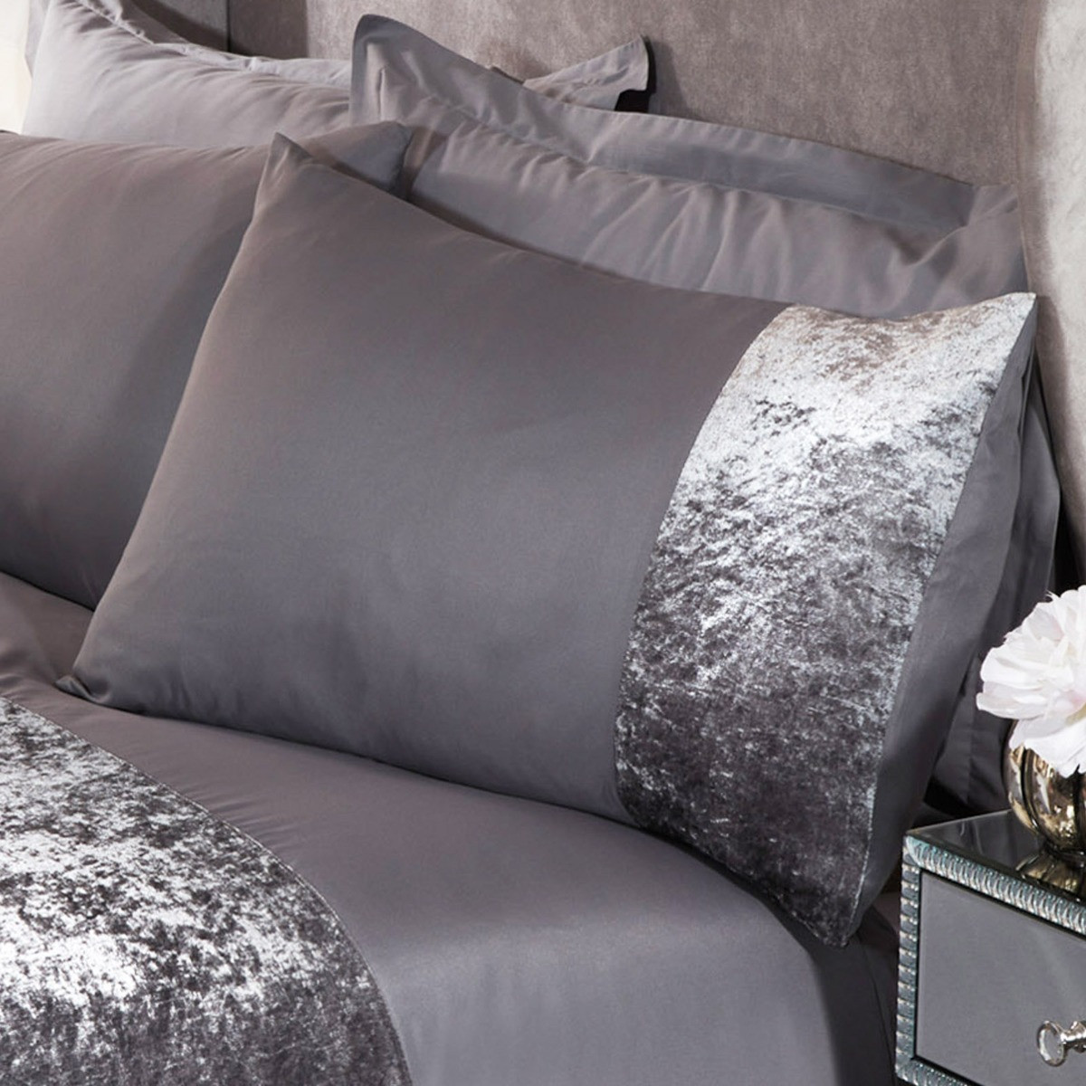 Sienna Crushed Velvet Band 4 Pack of Pillowcases - Silver Grey>