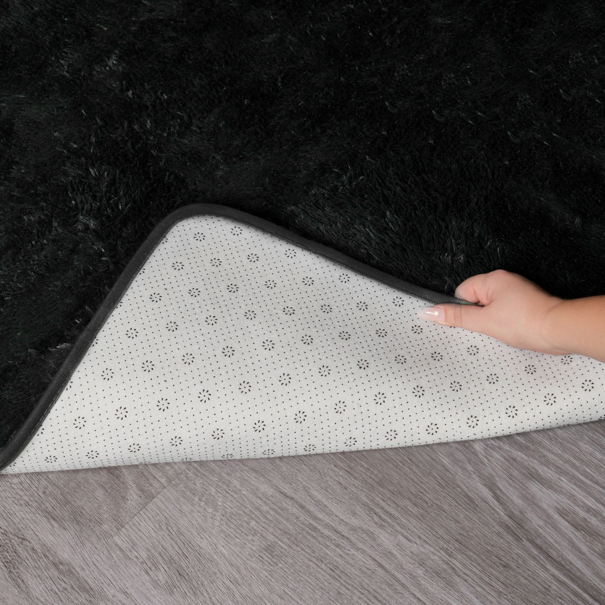OHS Fluffy Rug, Black - 80 x 150cm>