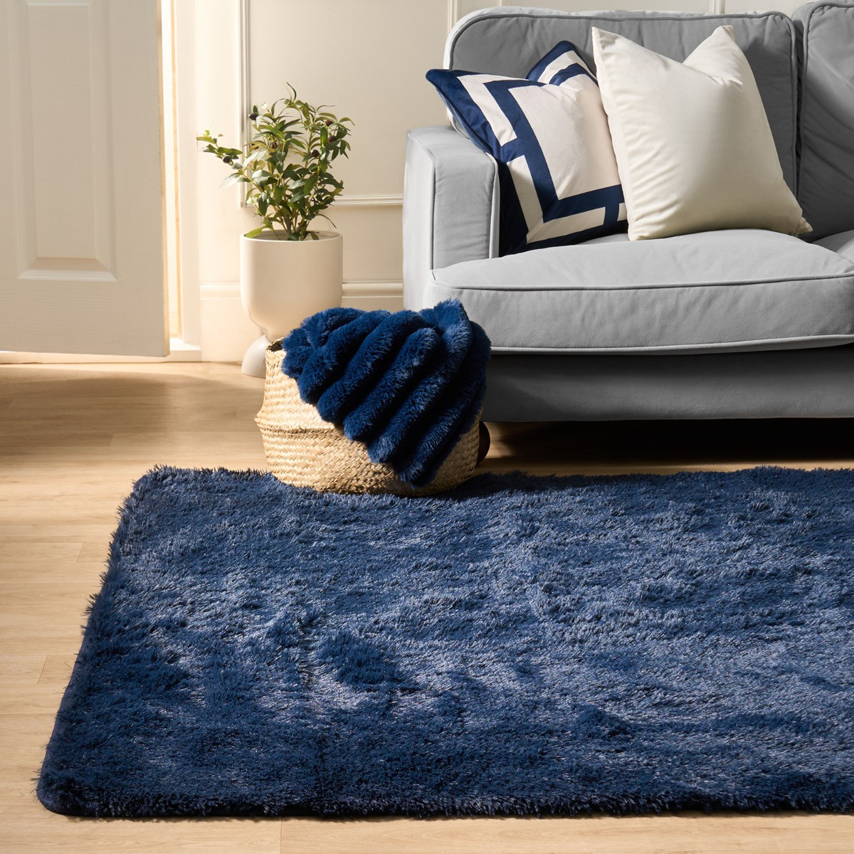 OHS Fluffy Rug, Navy - 120 x 170cm>