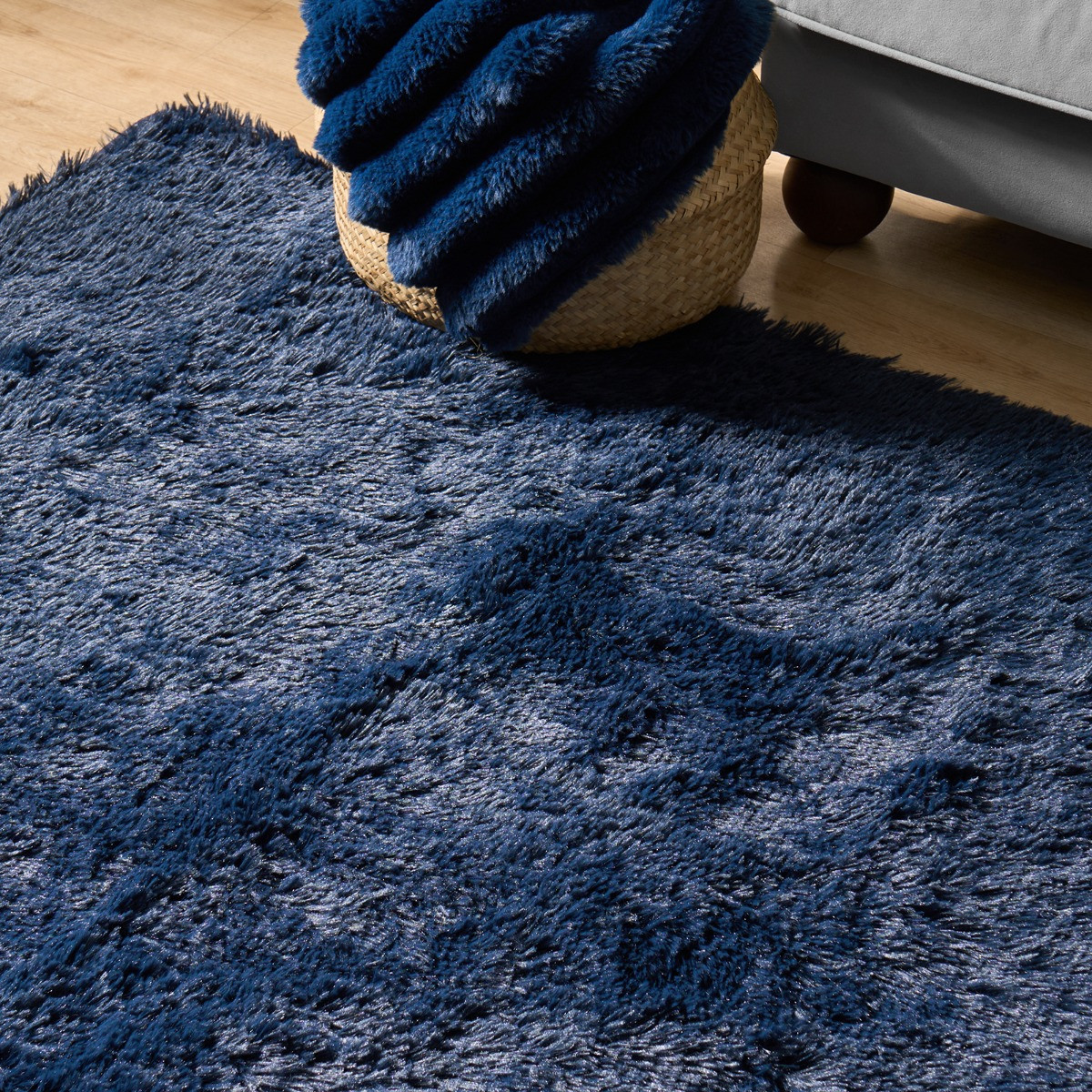 OHS Fluffy Rug, Navy - 80 x 150cm>