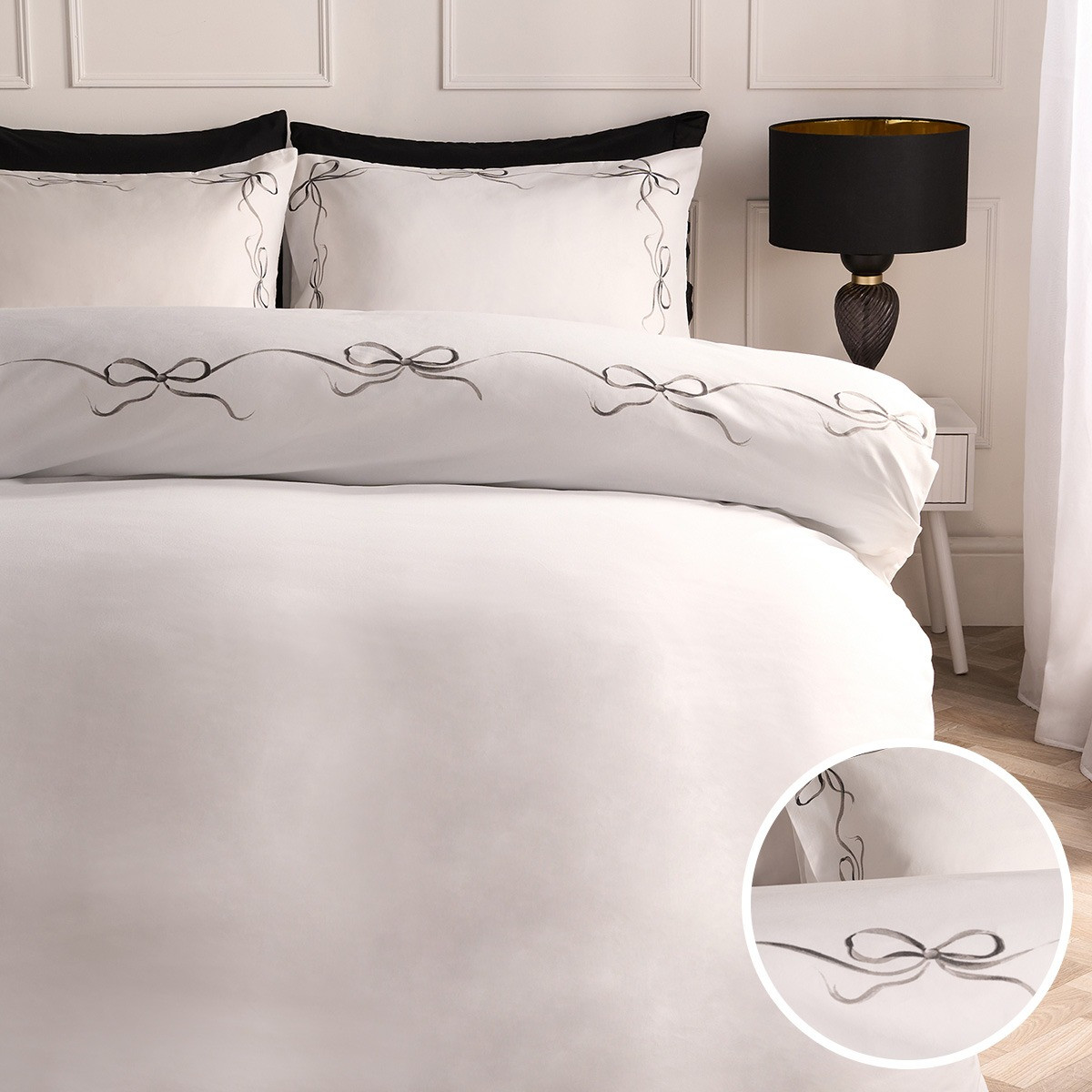 OHS Bow Border Duvet Cover Set - White/Black>
