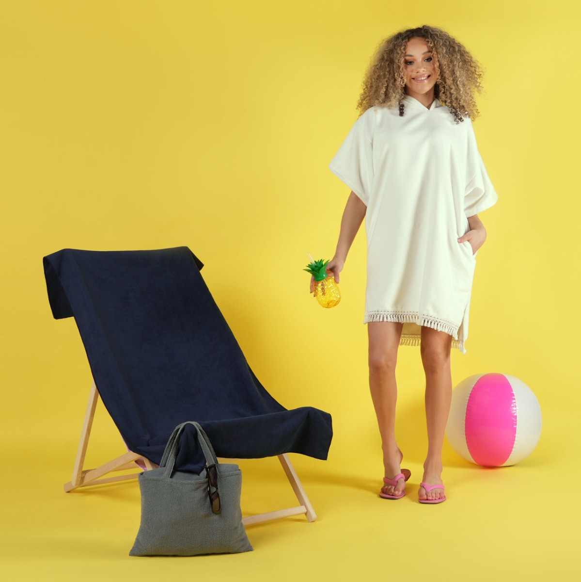 OHS Tassel Hem Short Sleeve Beach Cover Up Poncho Towel - White>