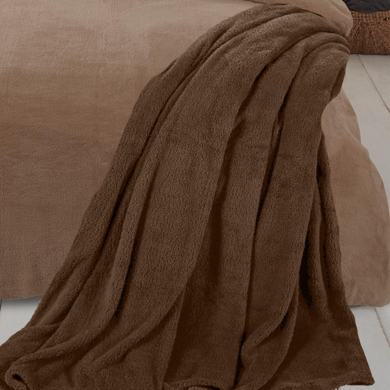 OHS Teddy Fleece Throw - Chocolate>