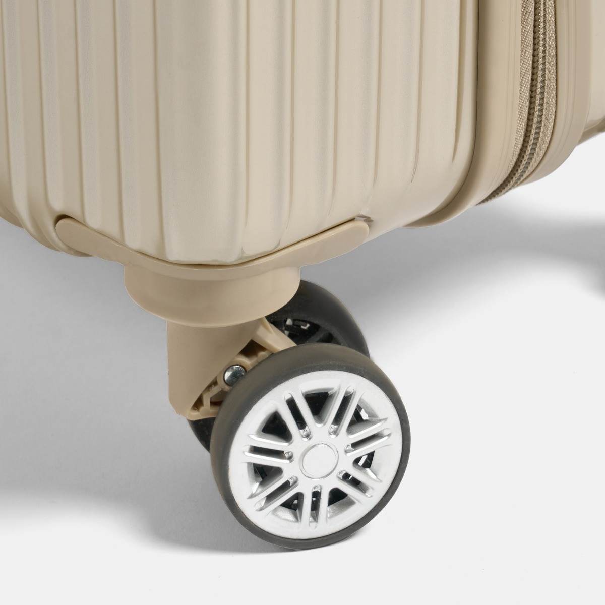 OHS 4 Wheel Hard Shell Metallic Suitcase, Gold - 3 Pack>