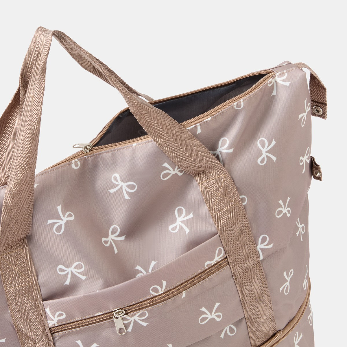 OHS Bow Print Overnight Weekend Travel Bag - Mink/Cream>