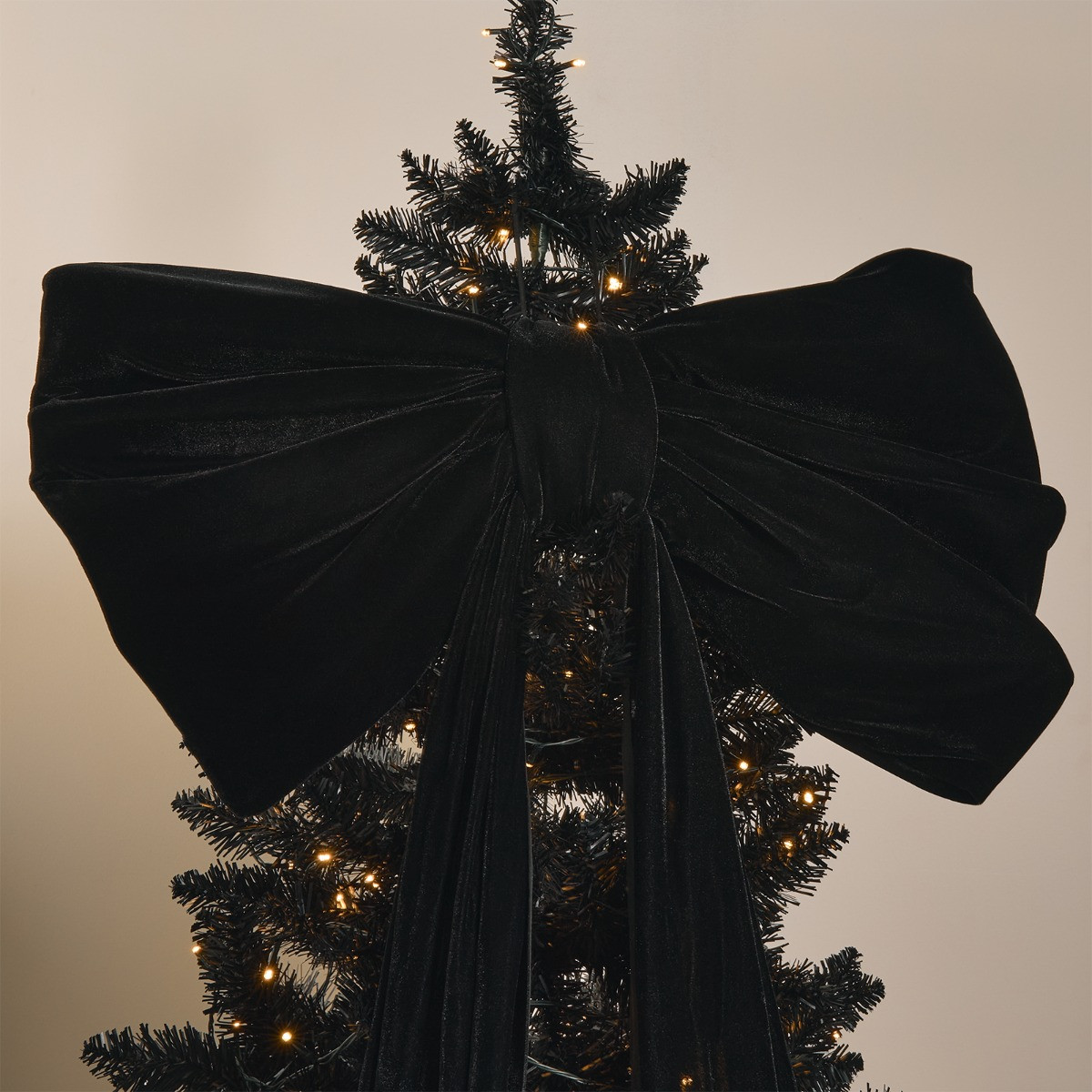 OHS Velvet Christmas Tree Bow - Black>