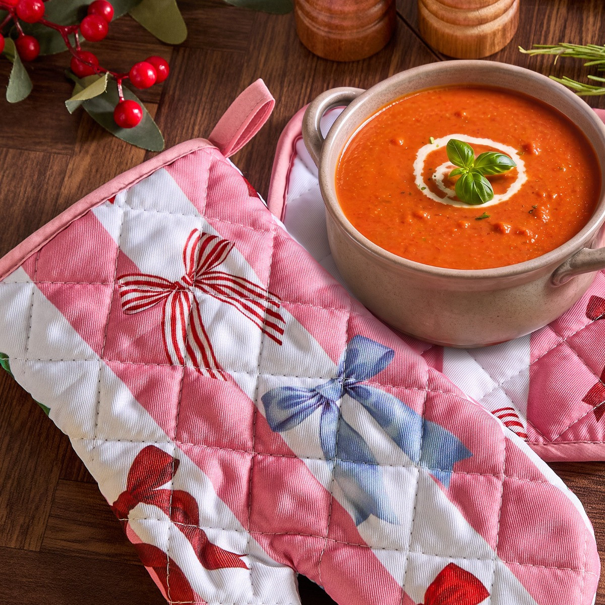 OHS Multi Bow Stripe Oven Mit & Pot Stand Set - Pink/White>