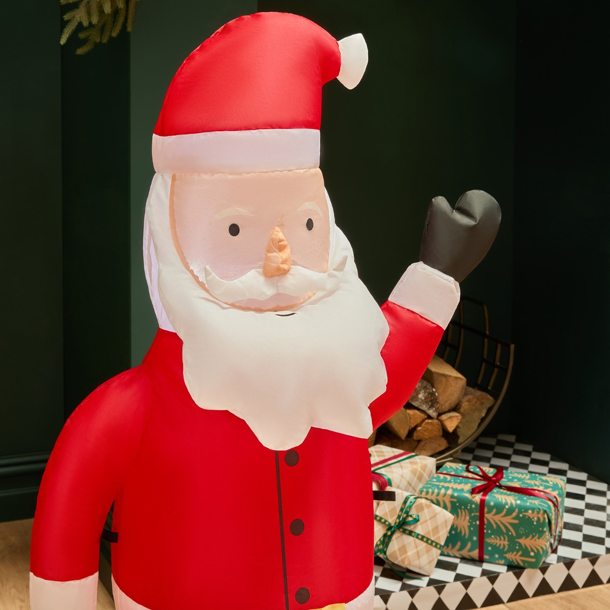 OHS Indoor/Outdoor Inflatable Santa Decoration - Red>