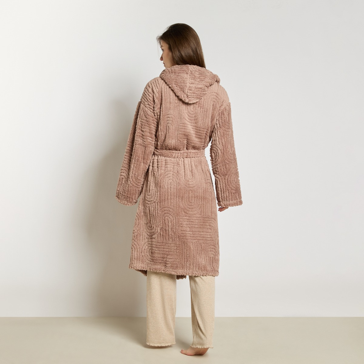 OHS Tufted Arches Fleece Dressing Gown, Adults - Coffee>