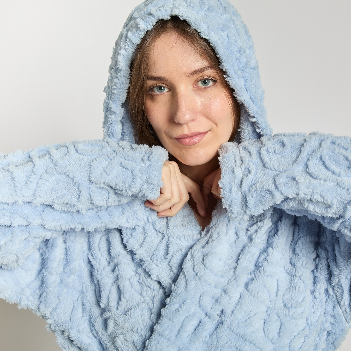 OHS Tufted Bows Fleece Dressing Gown, Adults - Blue>