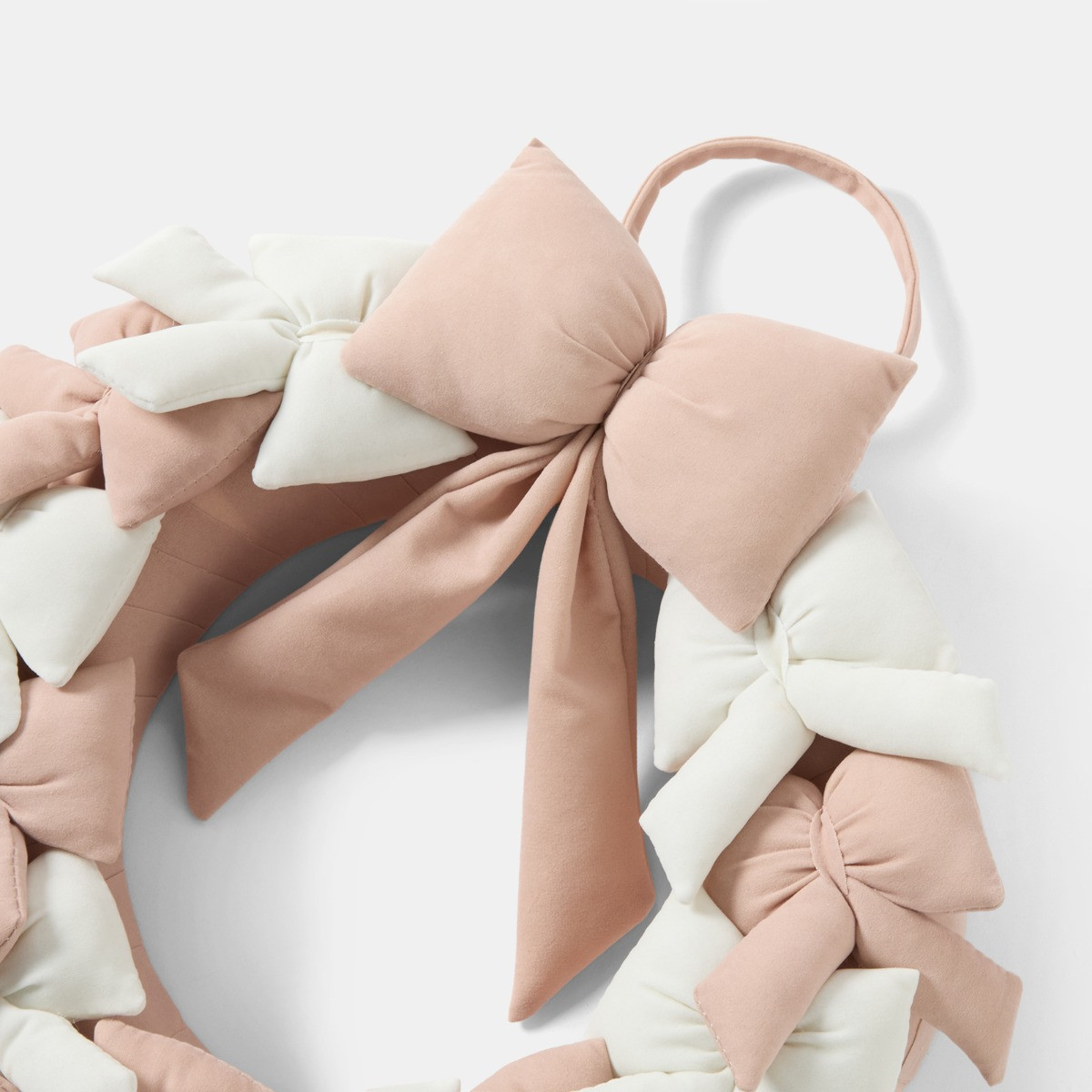 OHS Bow Wreath - Cream/Natural>