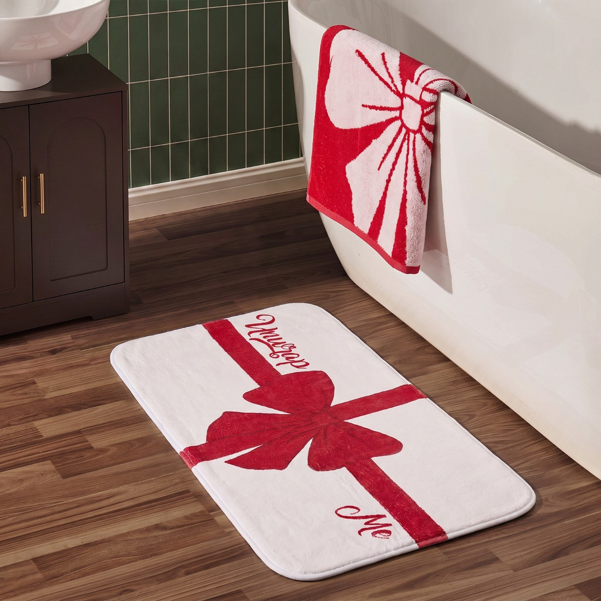 OHS Unwrap Me Slogan Bath Mat - Red/White>
