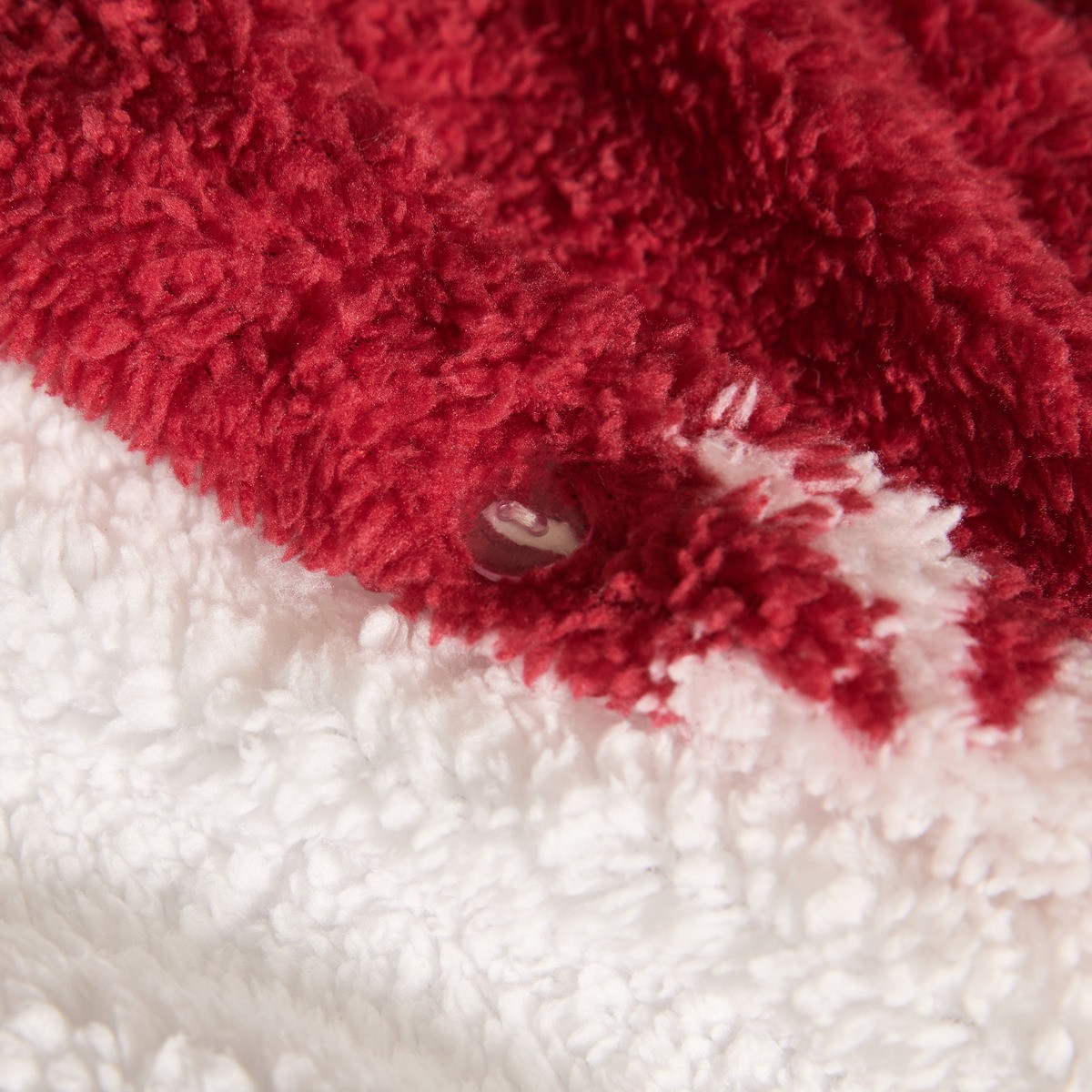 OHS Snowflake Teddy Duvet Set - Red >