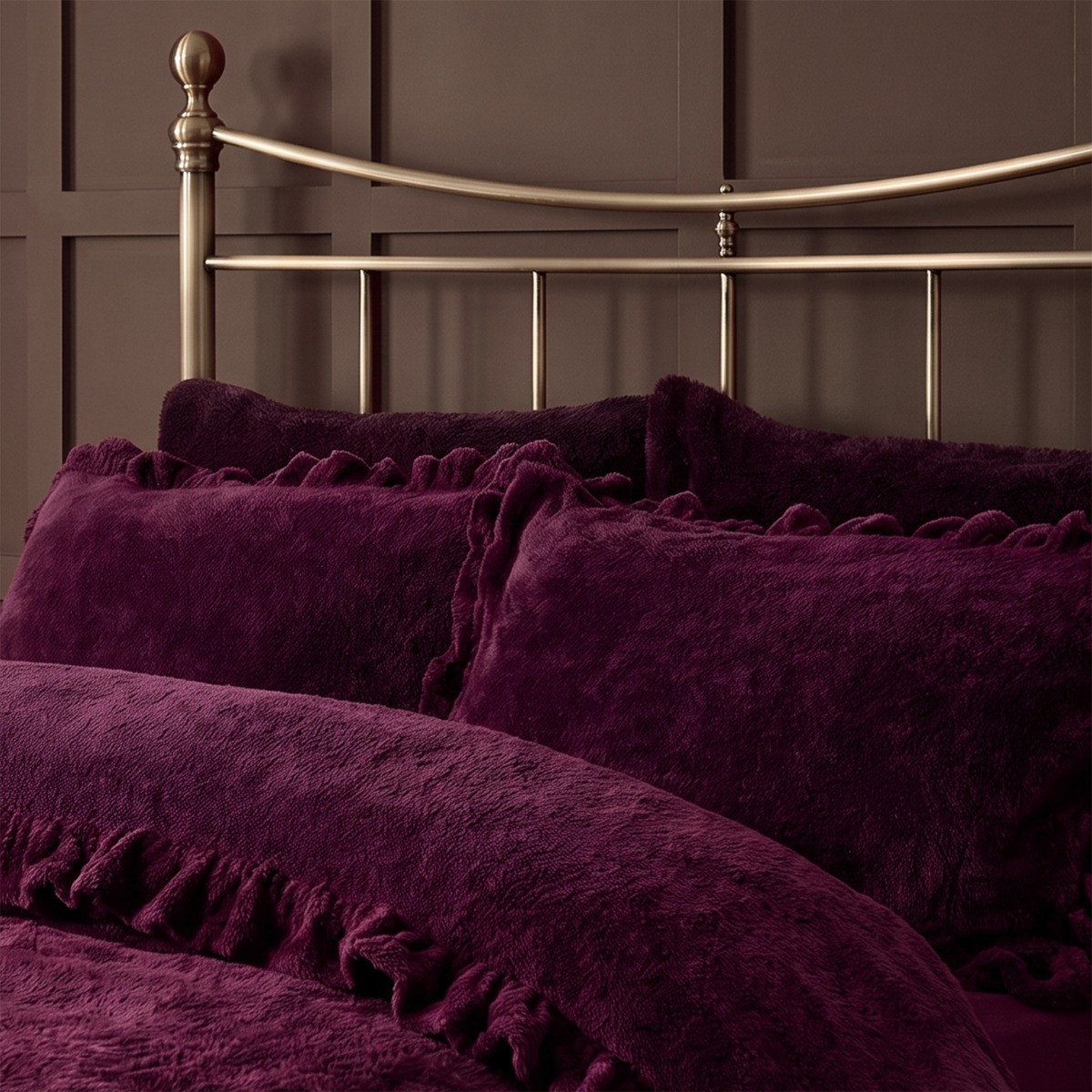 OHS Frill Teddy Duvet Set - Plum>