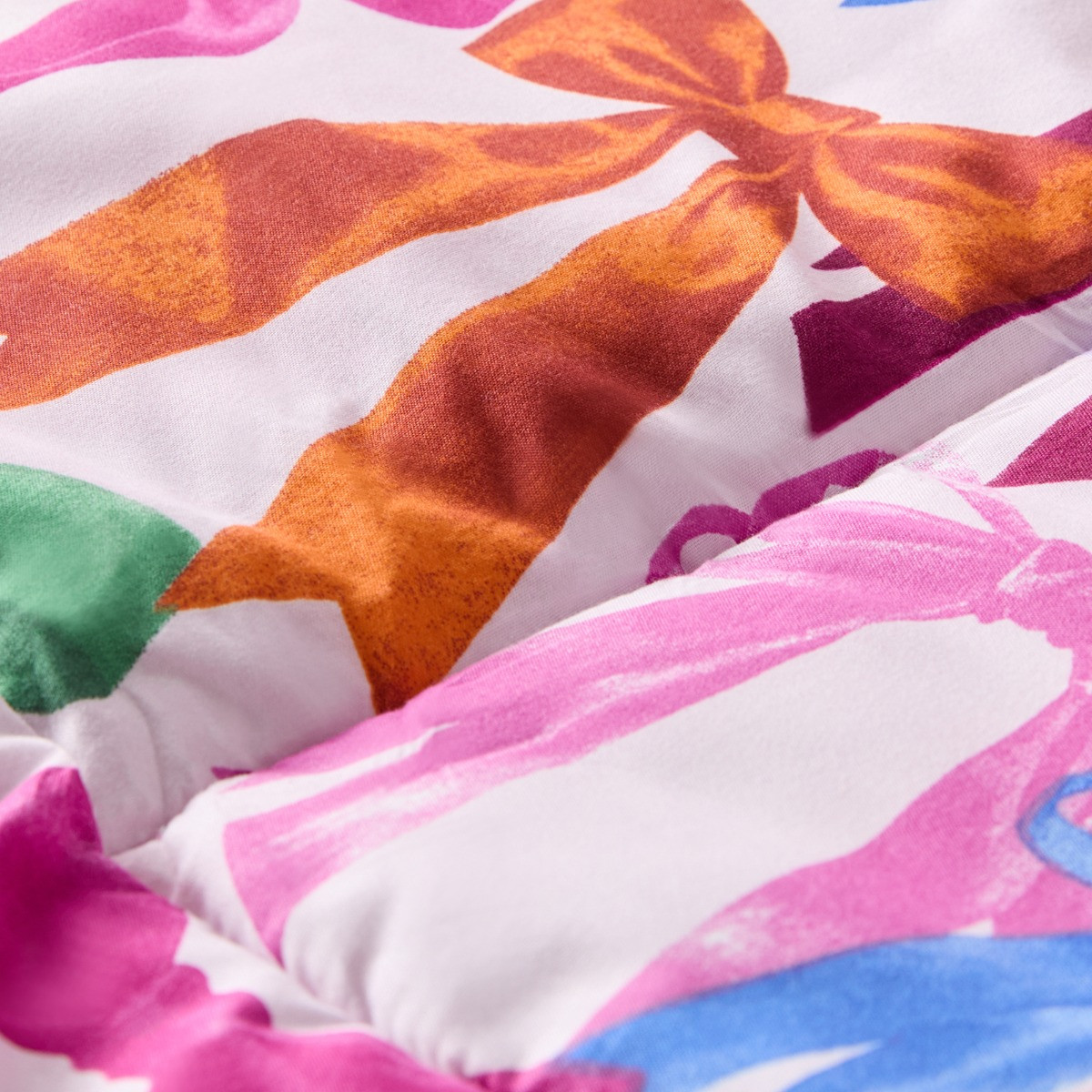 OHS Multi Bow Print Frill Edge 7.5 Tog Coverless Duvet Set - Multi>