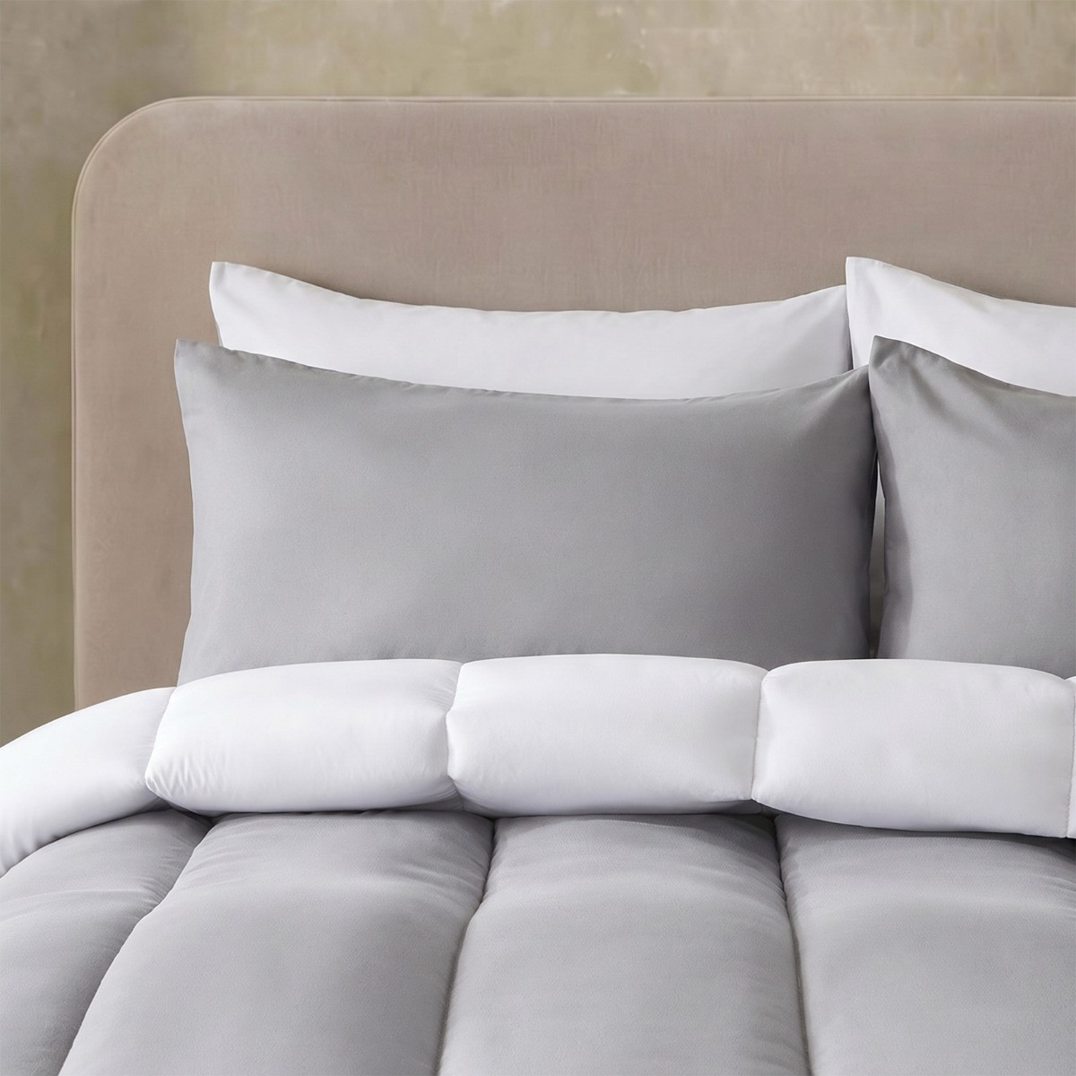 OHS Coverless 10.5 Tog Reversible Duvet Set - Grey/White>