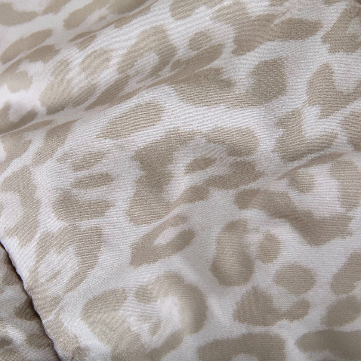 OHS Leopard Print Coverless Sherpa Fleece 10.5 Tog Duvet Set - Stone>