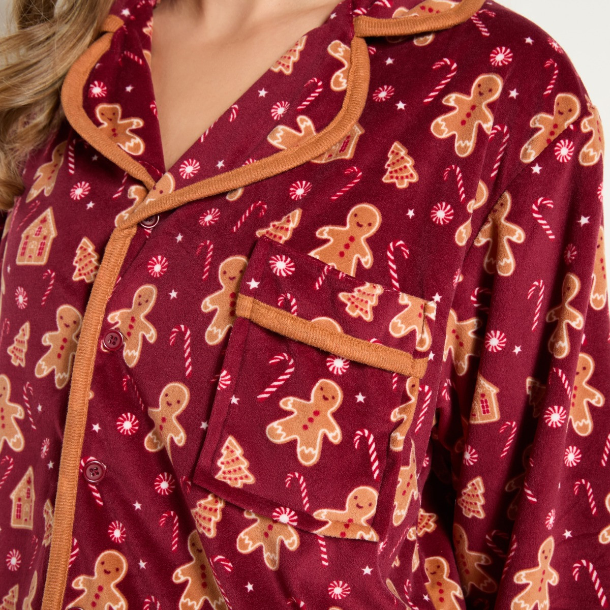 OHS Gingerbread Man Print Matte Velvet Button Through Pyjama Set - Burgundy>