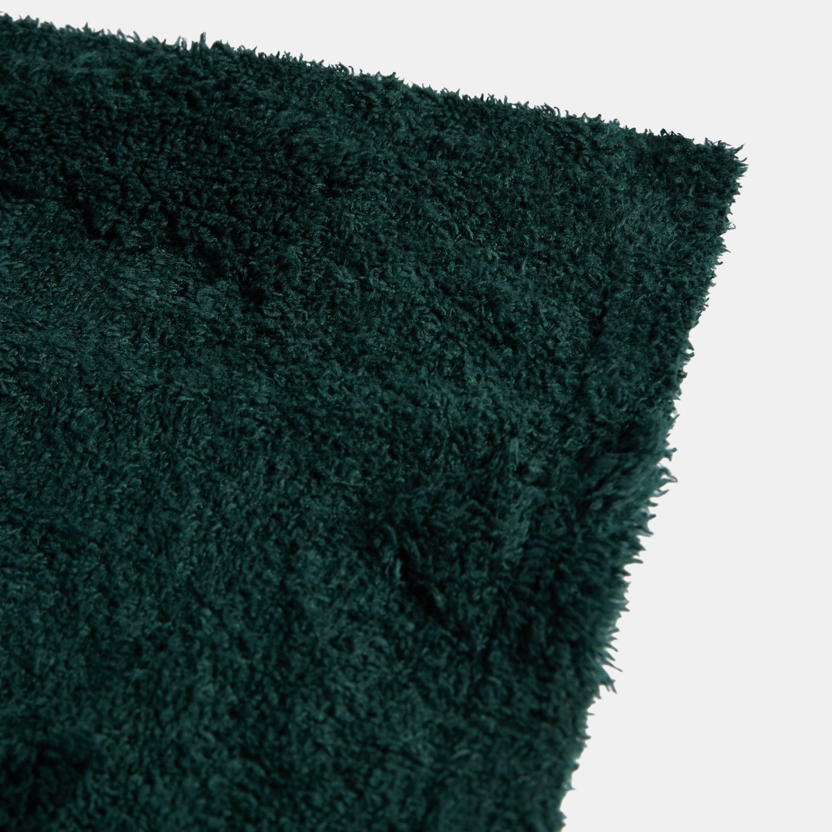OHS Tufted Winter Tree Teddy Fleece Throw - Green >