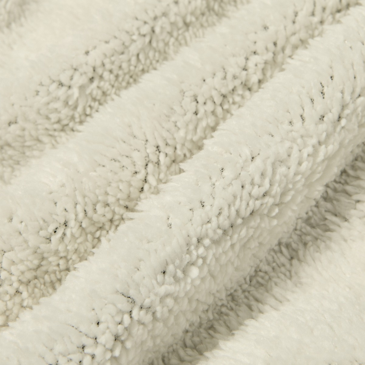 OHS Cable Knit Sherpa Throw - Woodland Green>