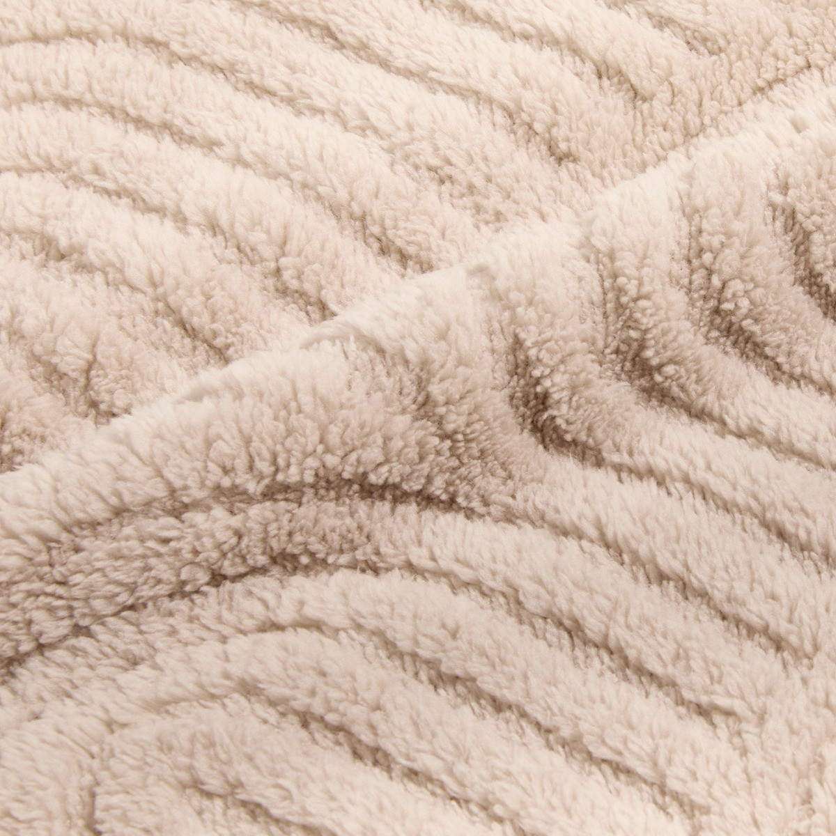 OHS Tufted Arches Teddy Fleece Throw - Natural>