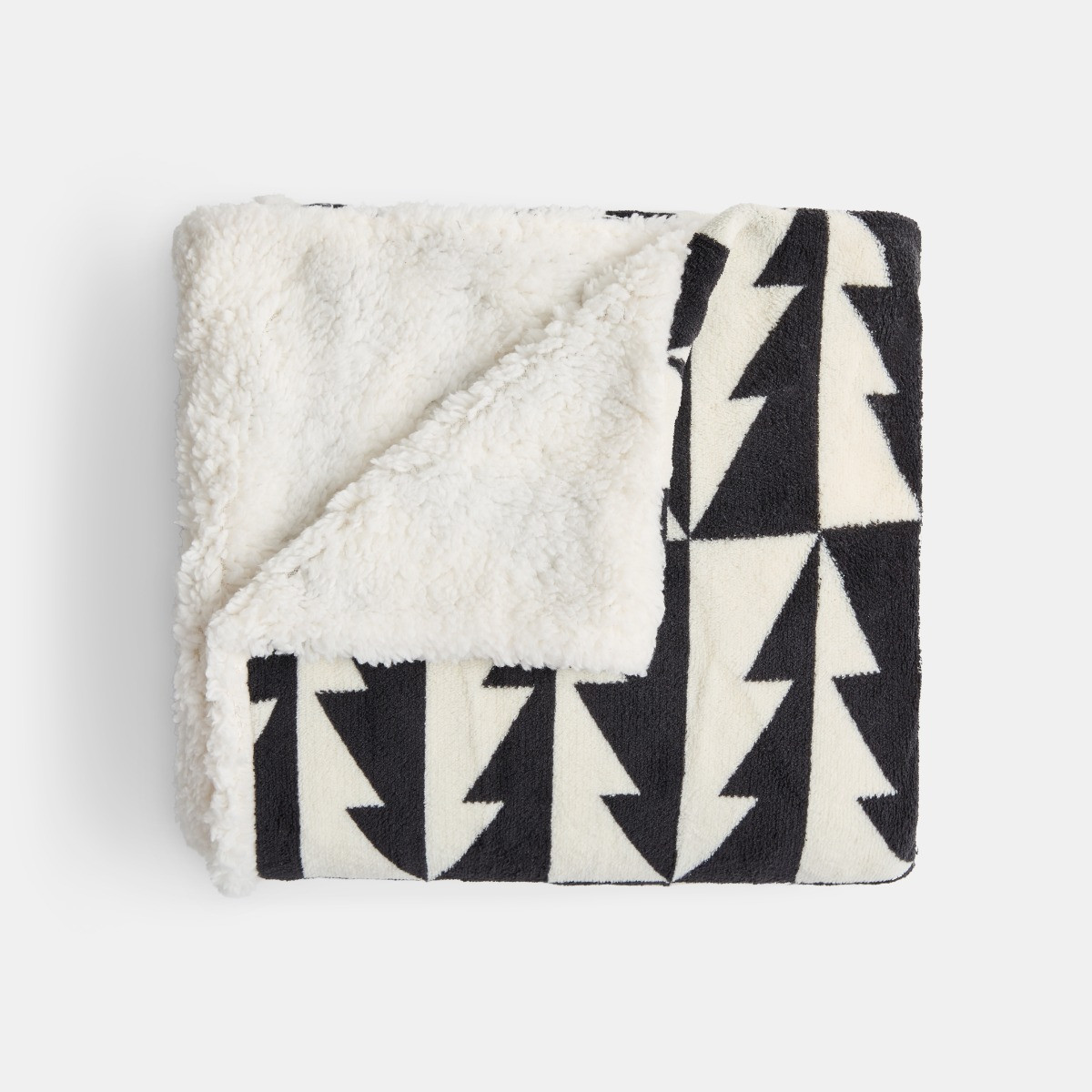 OHS Contrast Christmas Tree Print Sherpa Fleece Throw - Monochrome>