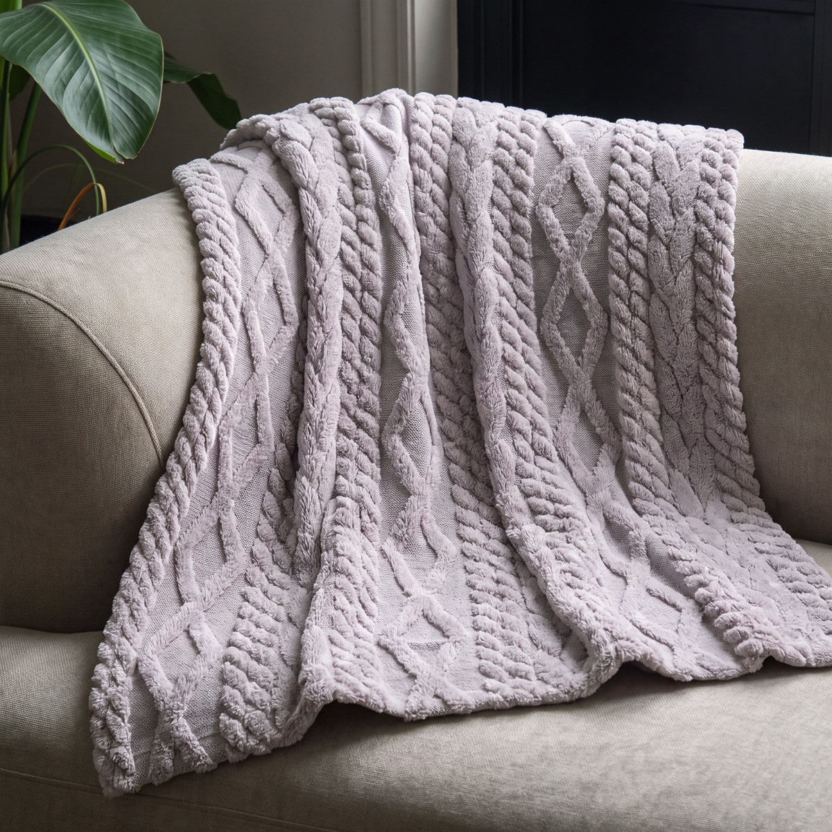 OHS Cable Knit Sherpa Throw - Grey>