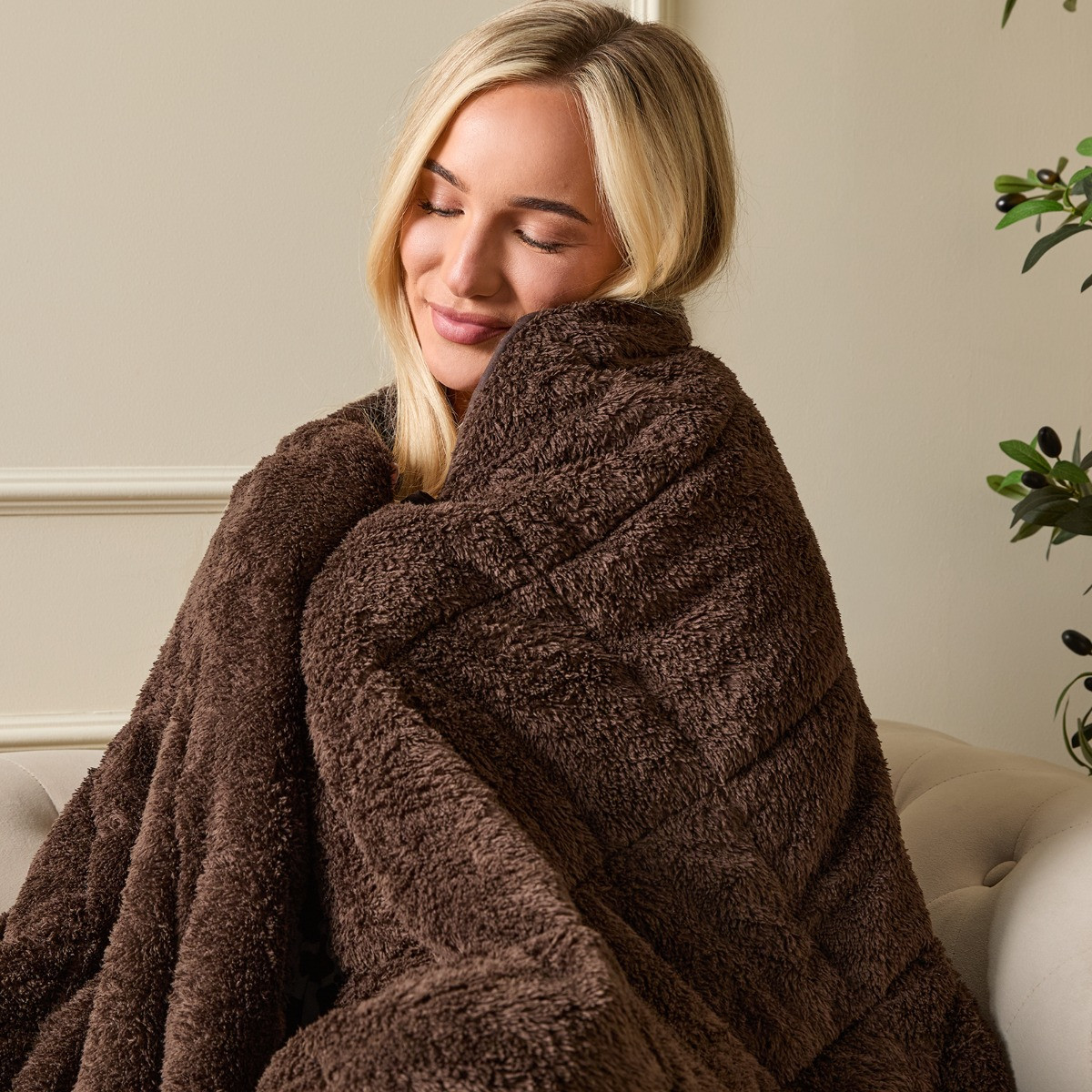 OHS Teddy Fleece Quilted Weighted Blanket - Chocolate>