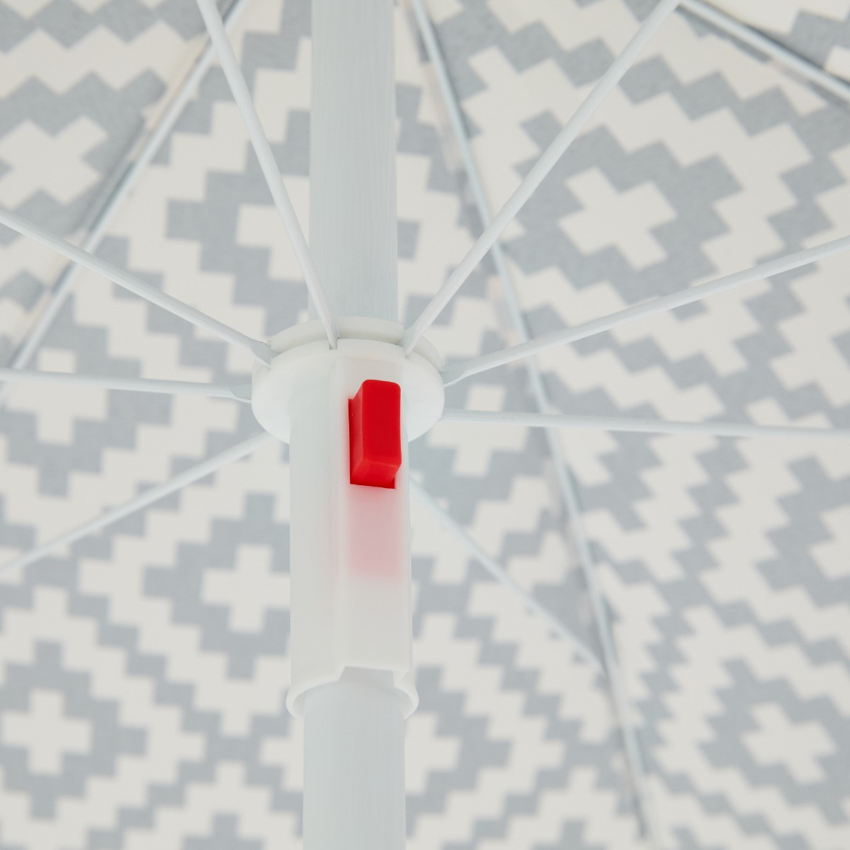 OHS Geometric Print Outdoor Parasol - Grey >