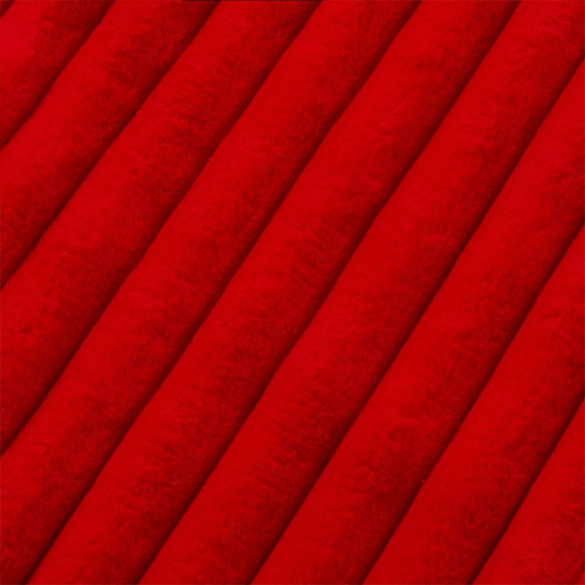 OHS Ribbed Faux Fur Christmas Tree Skirt - Red>
