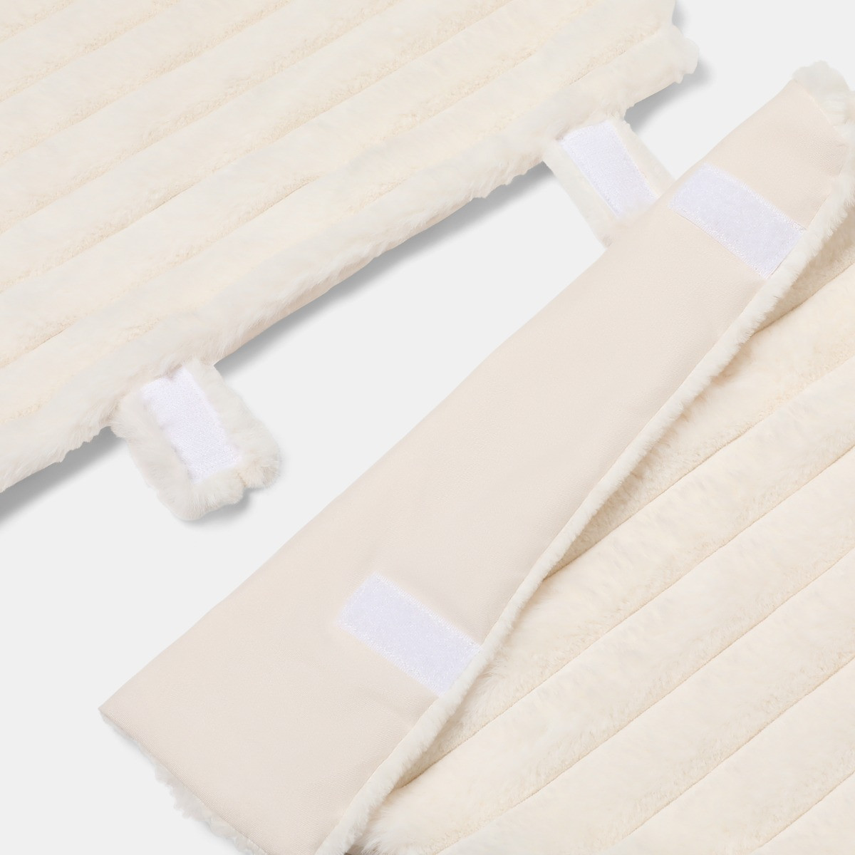 OHS Ribbed Faux Fur Christmas Tree Skirt - Cream>
