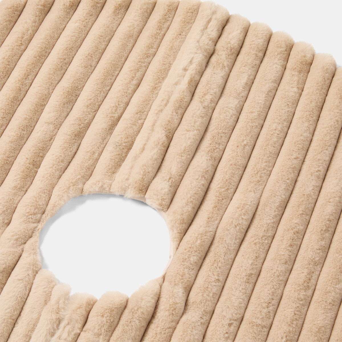 OHS Ribbed Faux Fur Christmas Tree Skirt - Natural>