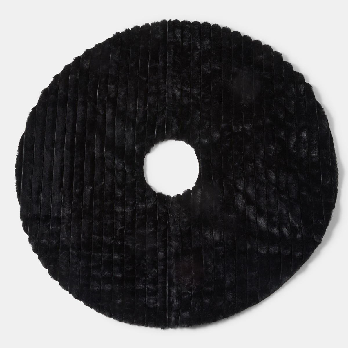 OHS Ribbed Faux Fur Christmas Tree Skirt - Black>