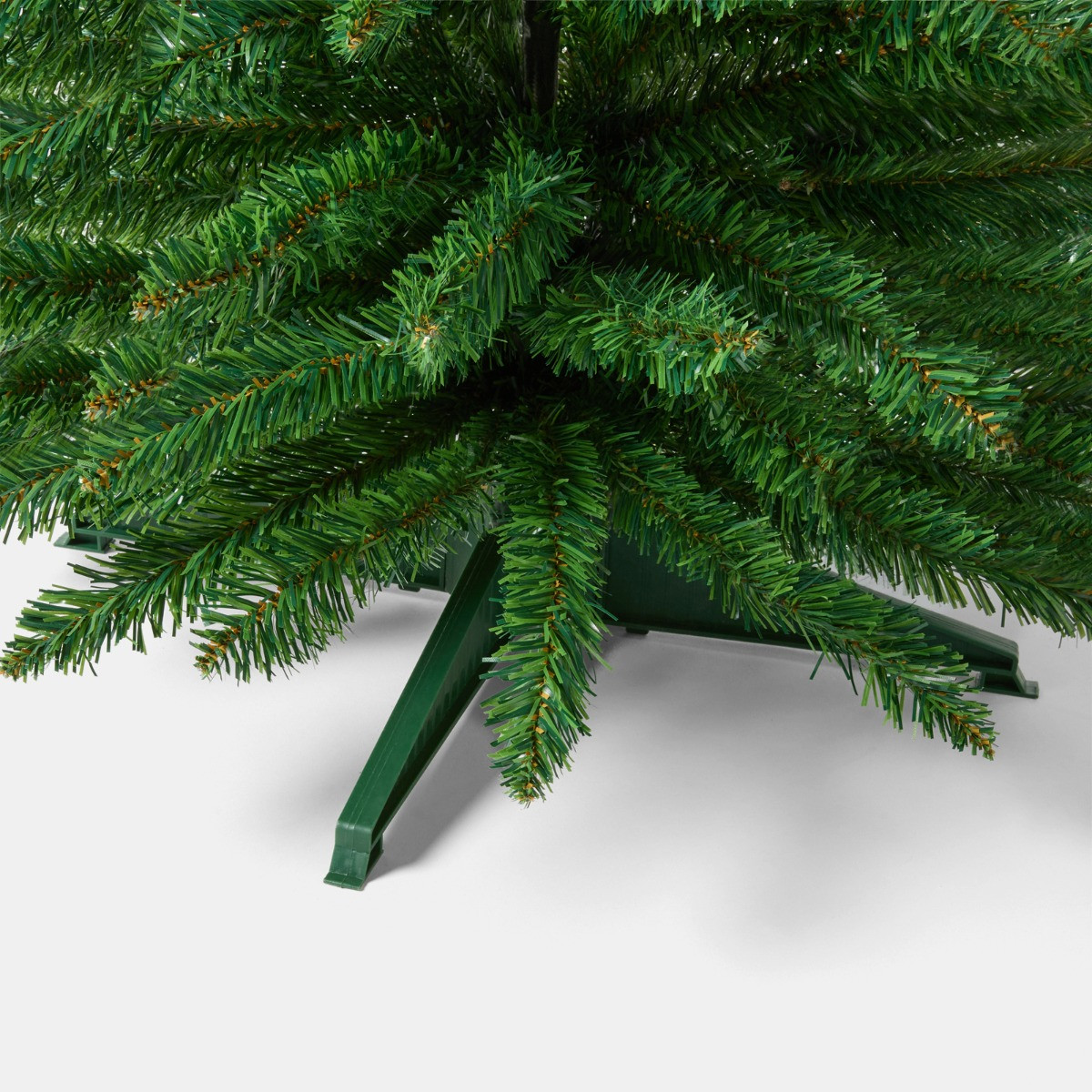 OHS Artificial Pencil Christmas Tree, Green - 6ft>