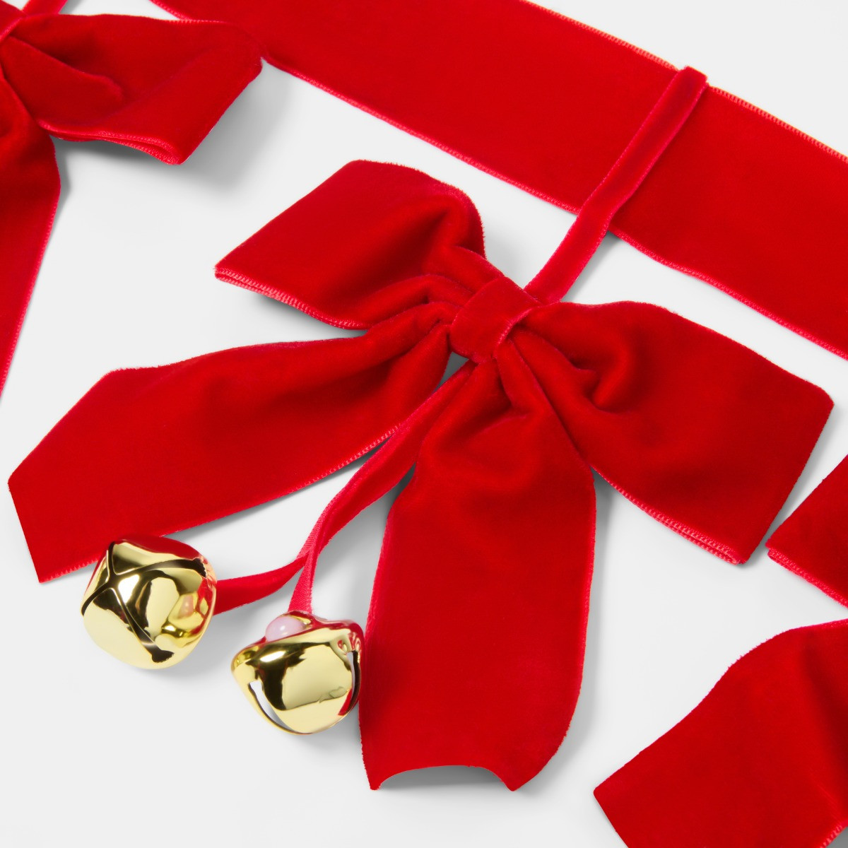 OHS Velvet Bow Bells Garland, Red - 1.1m>