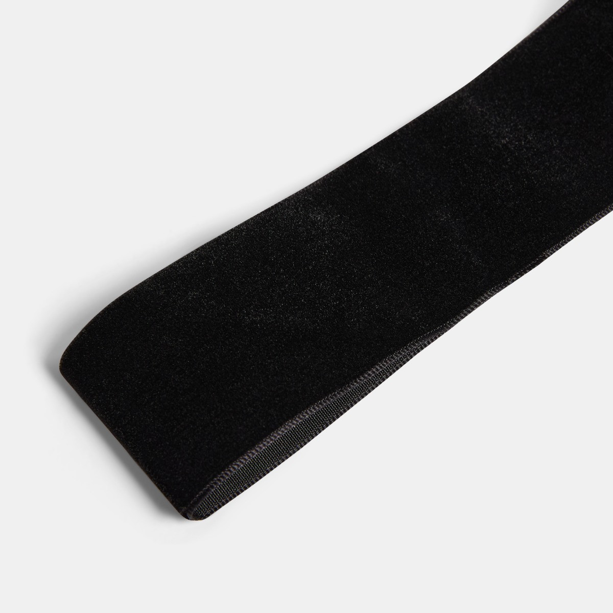 OHS Velvet Bow Bells Garland, Black - 1.1m>