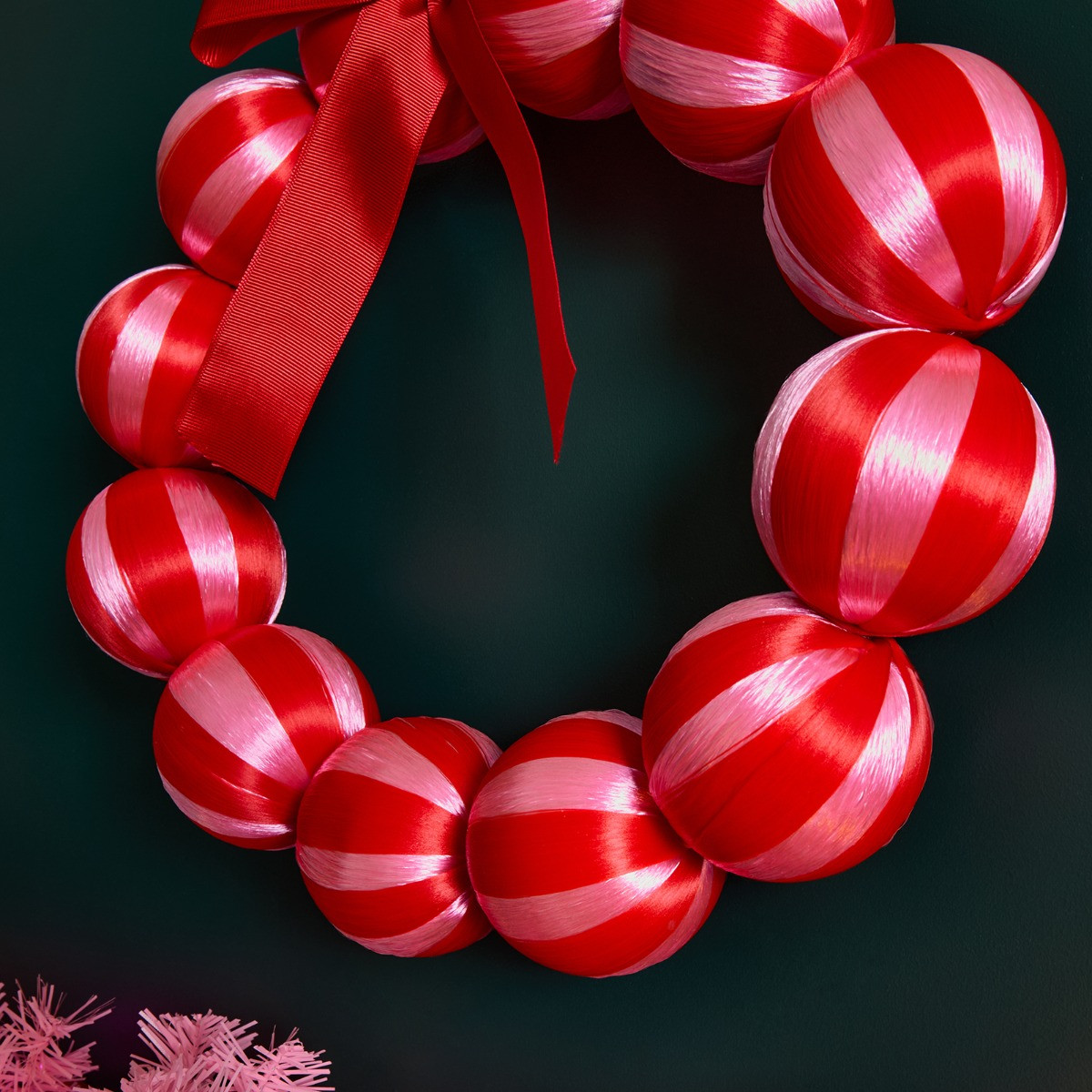 OHS Bauble Wreath - Red/Pink>