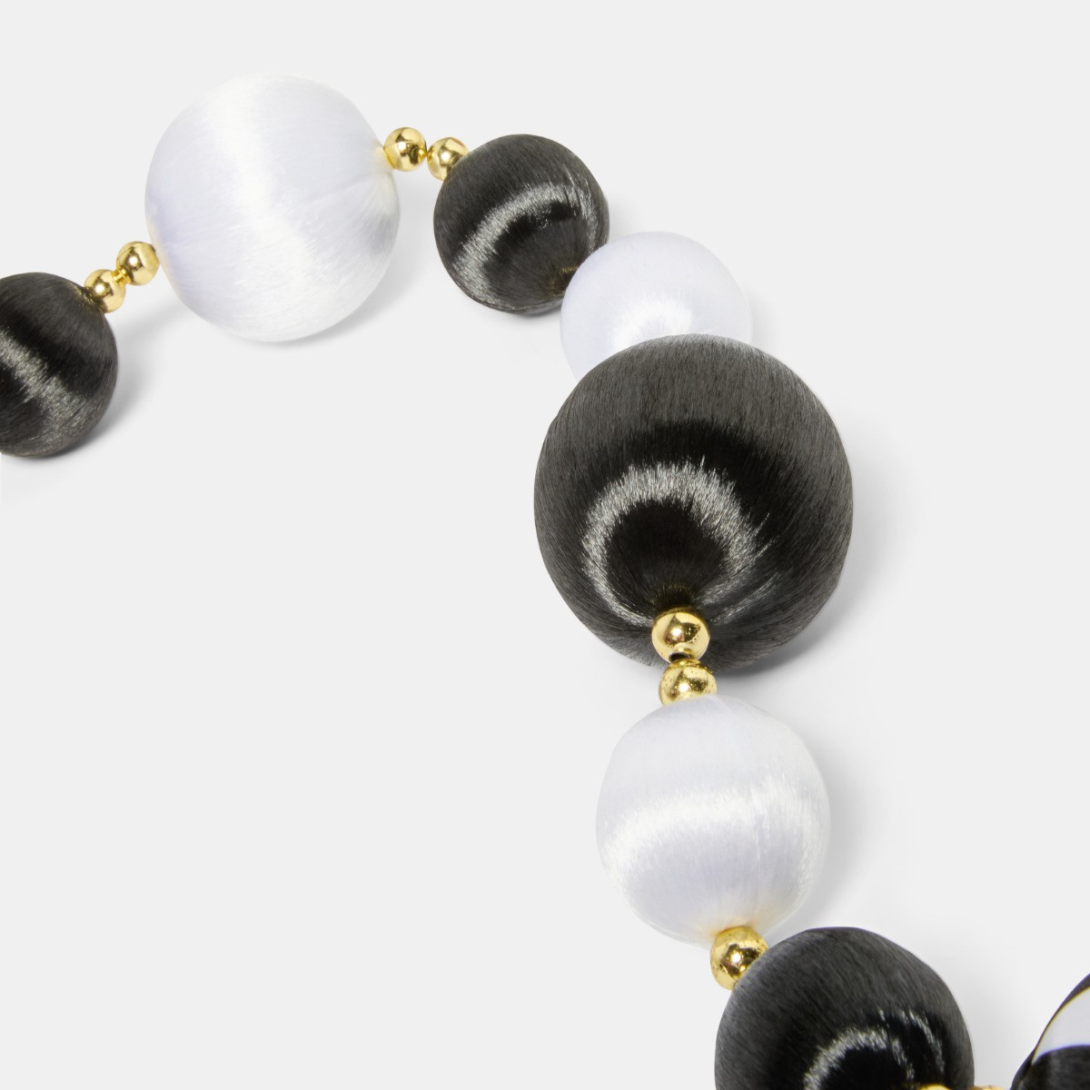 OHS 8 Pack Striped Baubles & Garland Set - Monochrome>