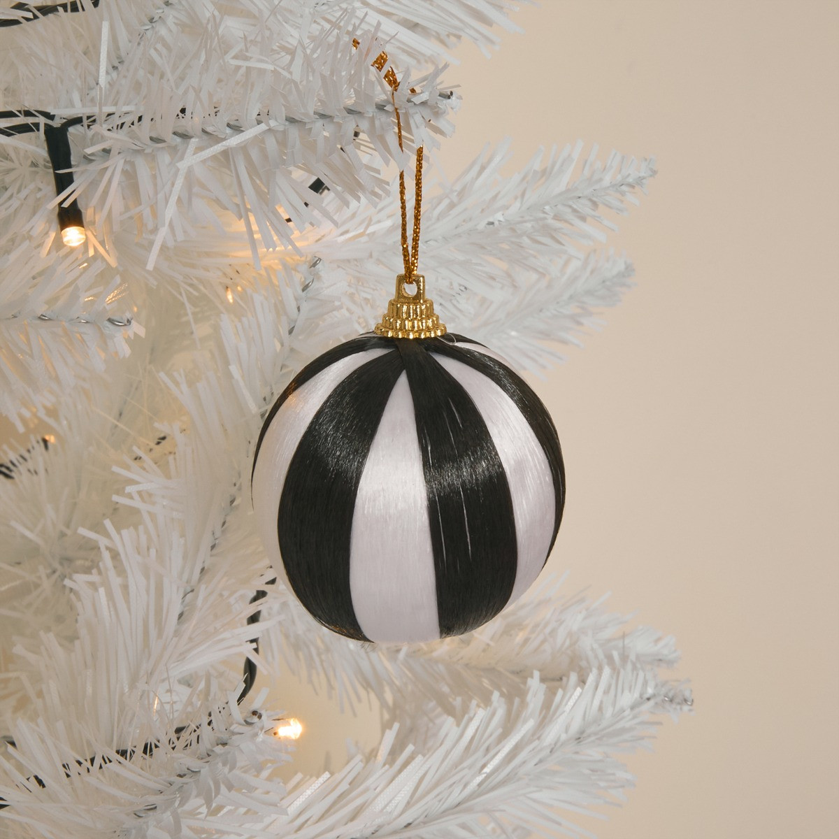 OHS 8 Pack Striped Baubles & Garland Set - Monochrome>