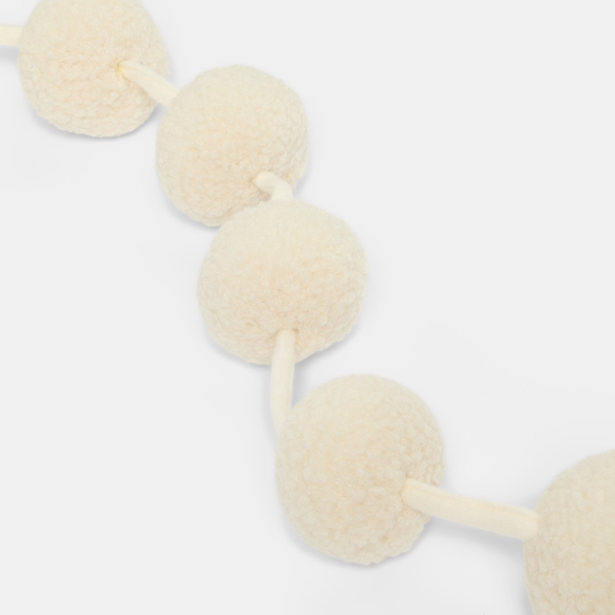 OHS Pom Pom Garland & 8 Pack Pom Pom Decorations Set - Cream>
