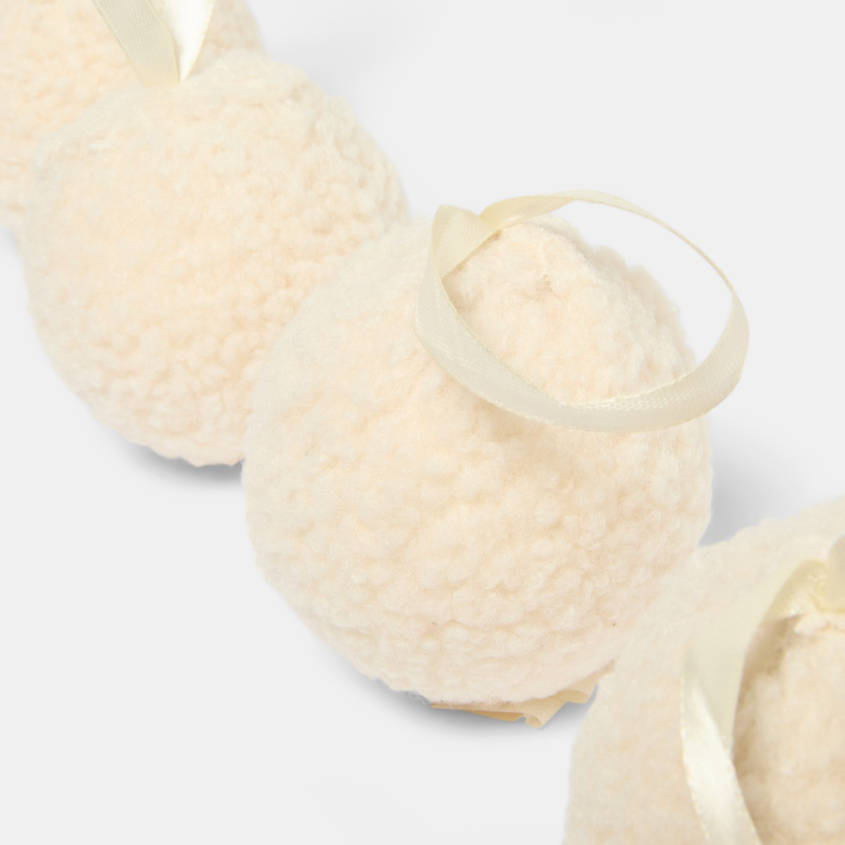 OHS Pom Pom Garland & 8 Pack Pom Pom Decorations Set - Cream>