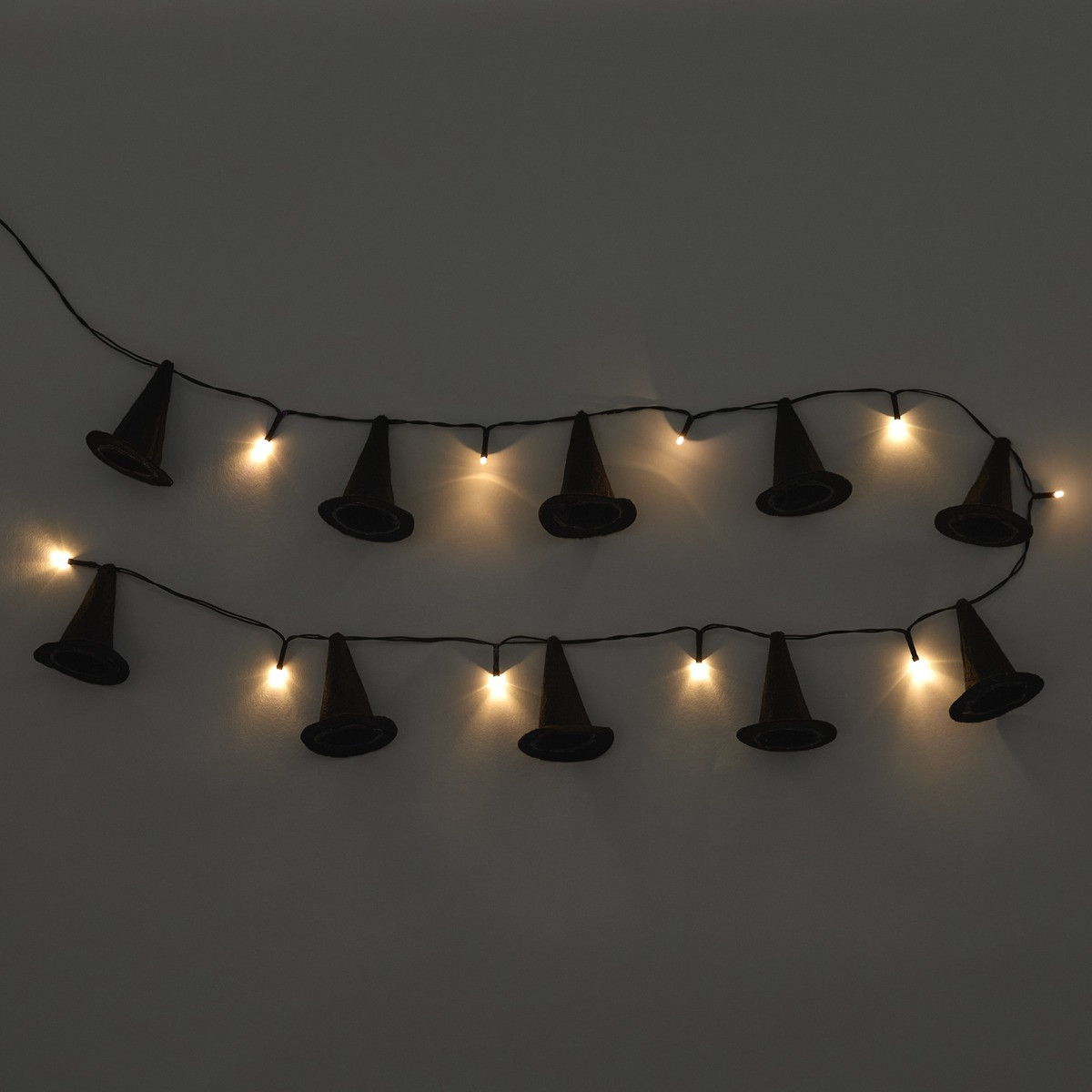 OHS 10 Pack Witch's Hat String Lights - Black>