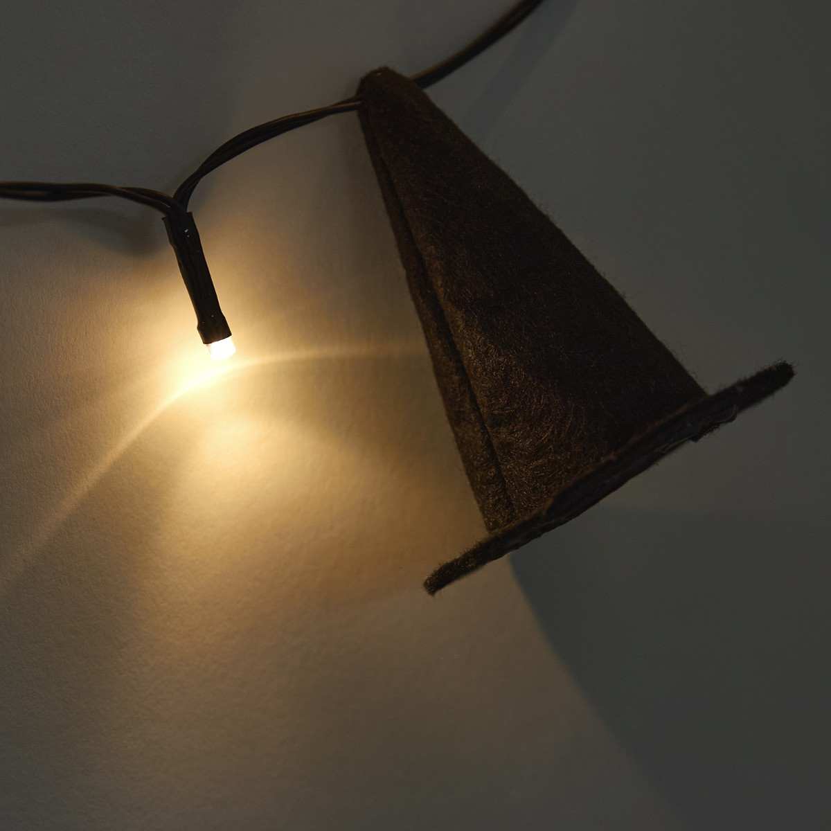 OHS 10 Pack Witch's Hat String Lights - Black>