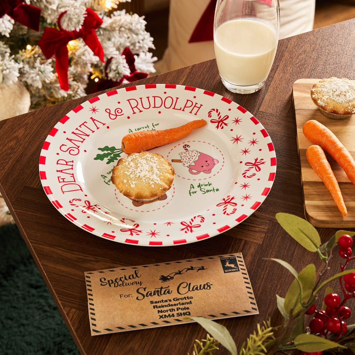 OHS Night Before Christmas Sweetie Pies Plate - White/Red>